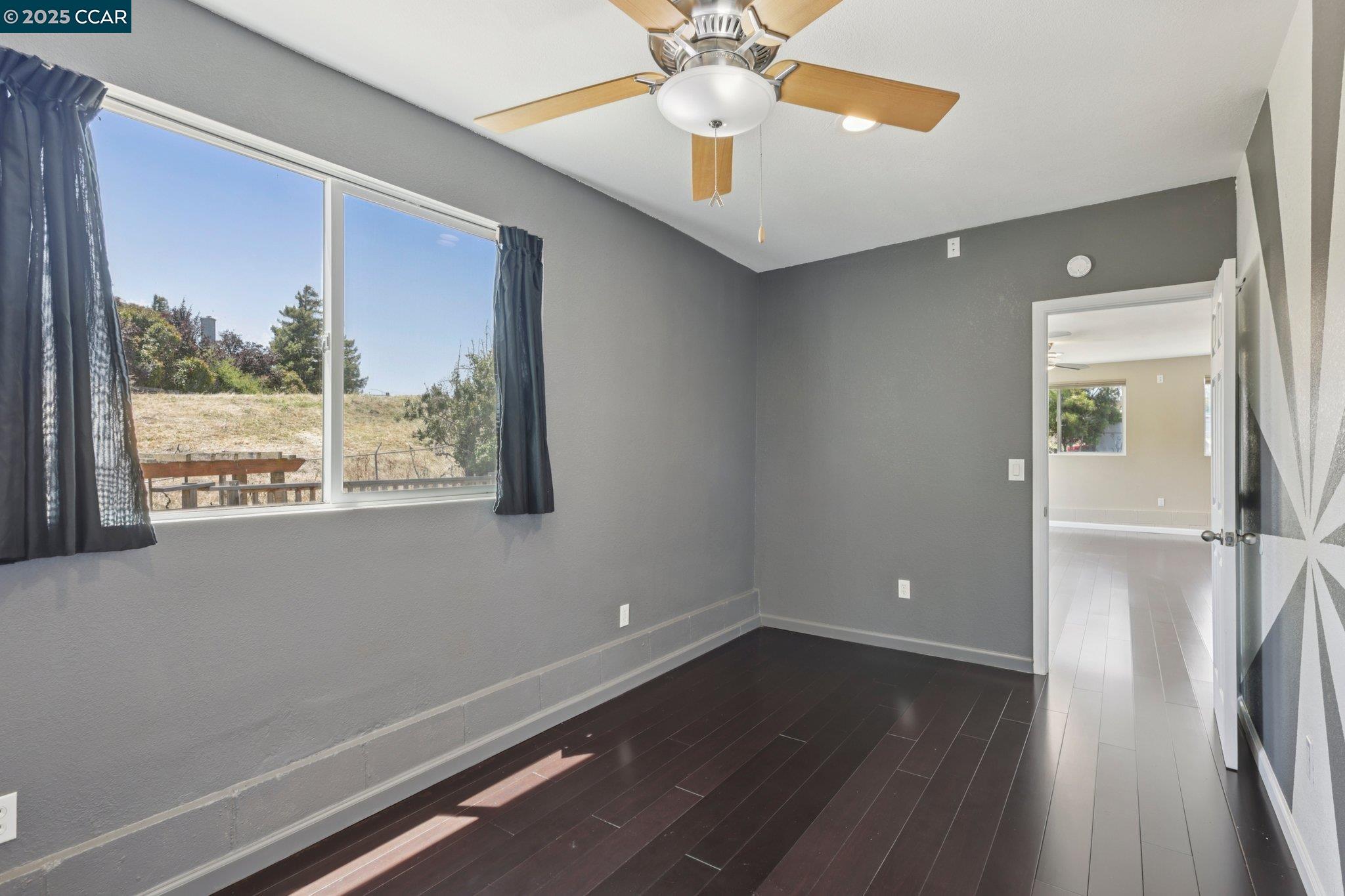 Detail Gallery Image 33 of 53 For 124 Zandra Ct, San Pablo,  CA 94806 - 5 Beds | 2 Baths