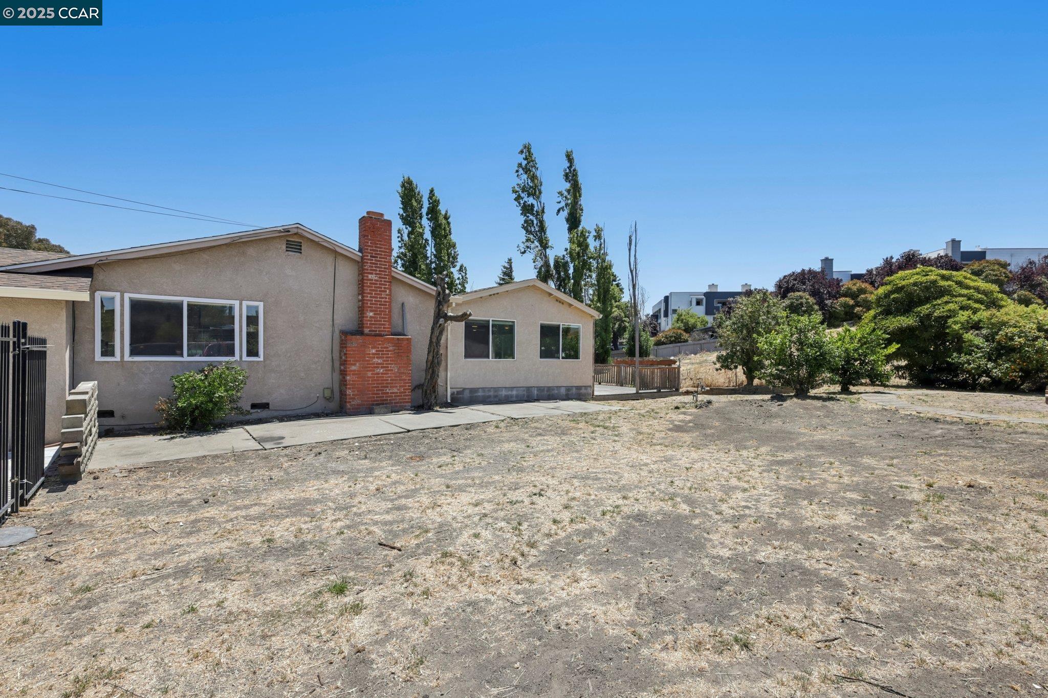 Detail Gallery Image 37 of 53 For 124 Zandra Ct, San Pablo,  CA 94806 - 5 Beds | 2 Baths
