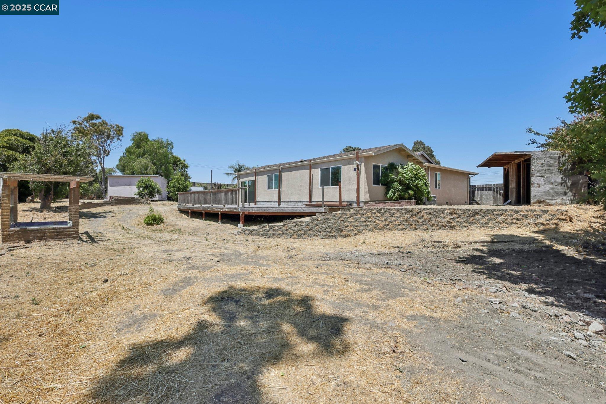 Detail Gallery Image 40 of 53 For 124 Zandra Ct, San Pablo,  CA 94806 - 5 Beds | 2 Baths