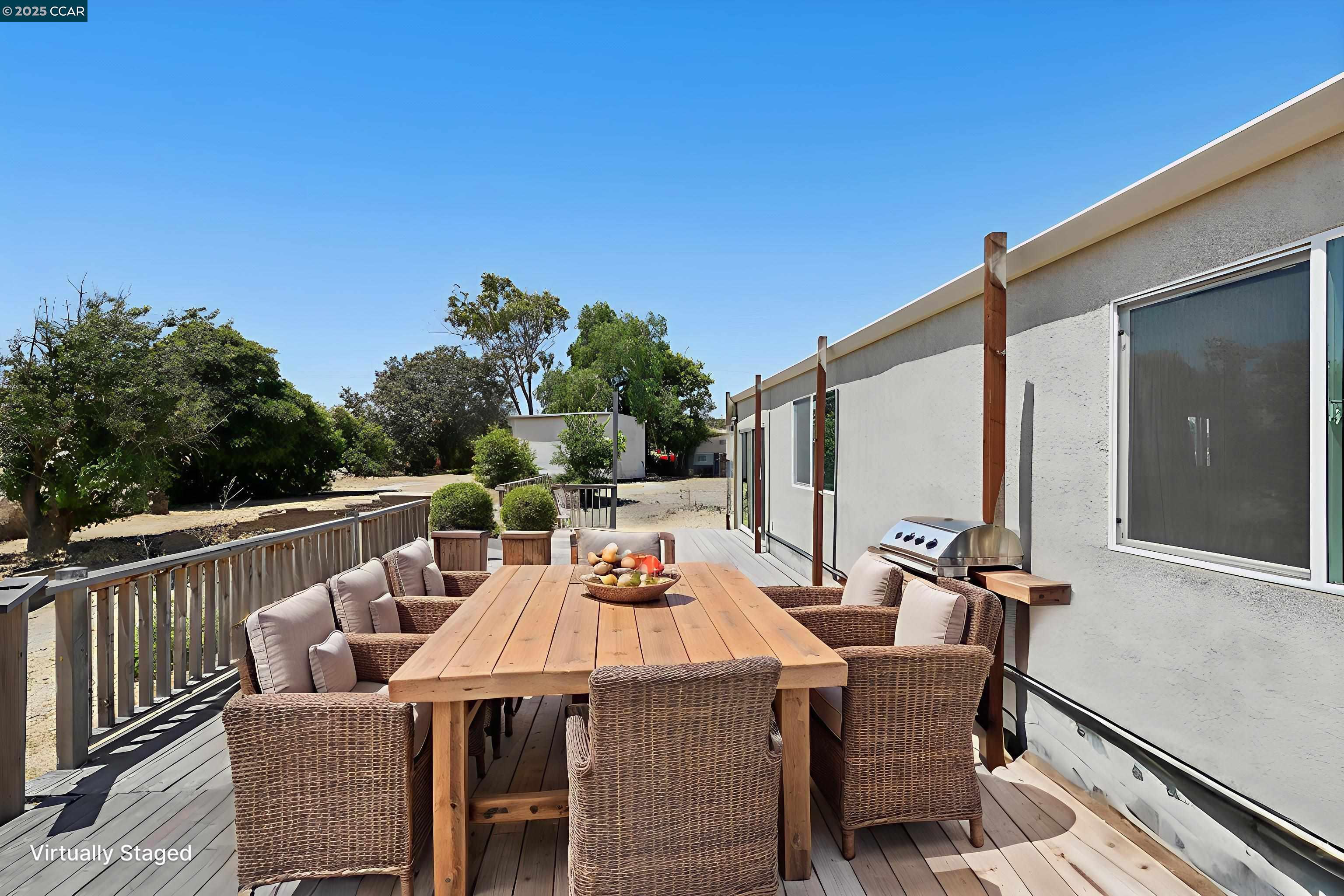 Detail Gallery Image 41 of 53 For 124 Zandra Ct, San Pablo,  CA 94806 - 5 Beds | 2 Baths