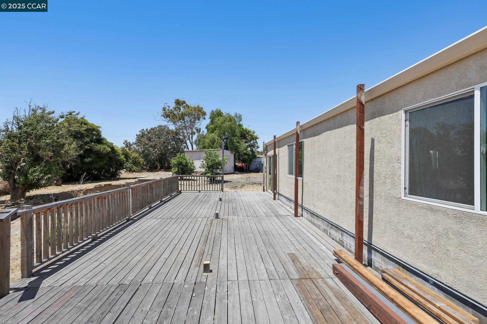 Detail Gallery Image 42 of 53 For 124 Zandra Ct, San Pablo,  CA 94806 - 5 Beds | 2 Baths