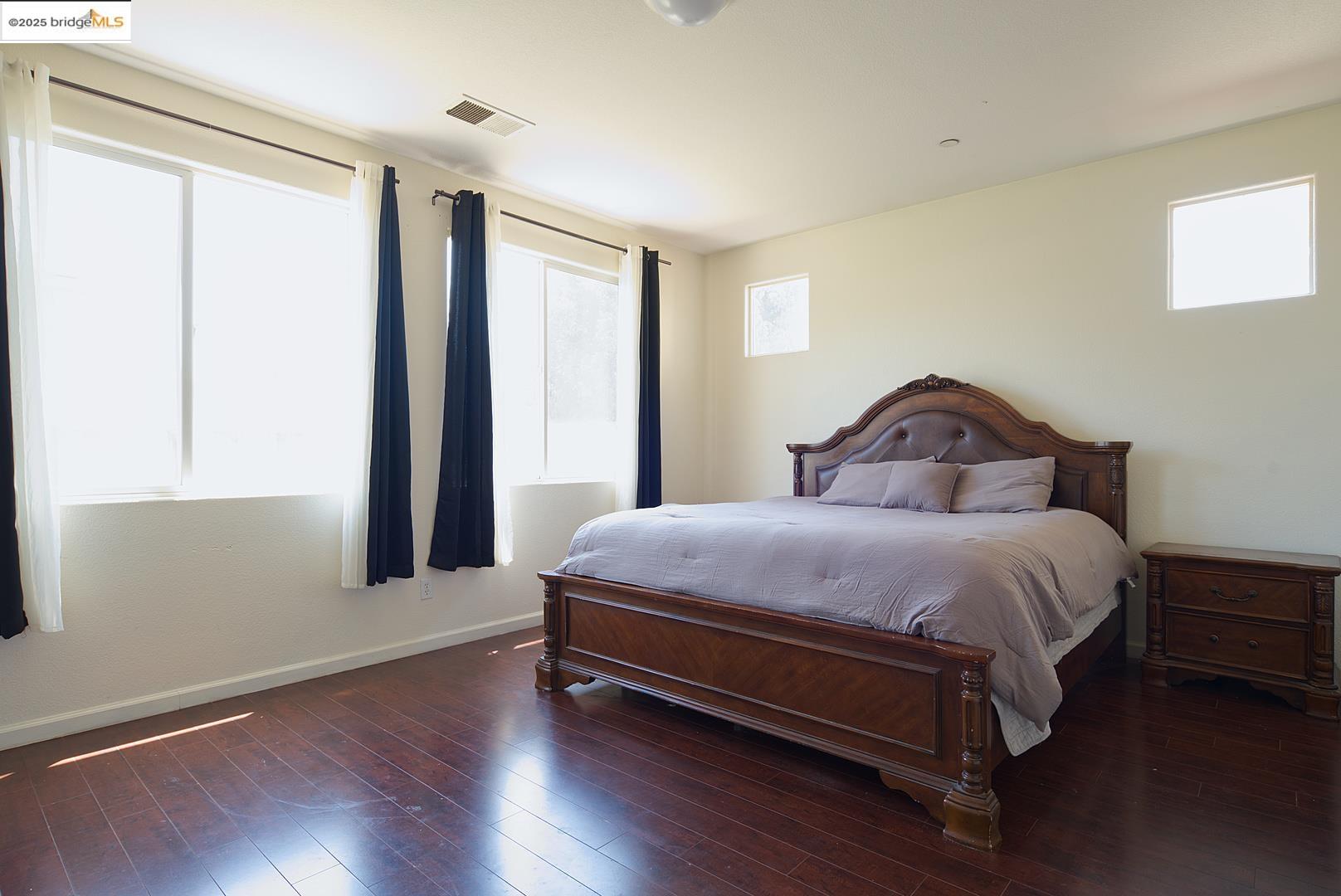 Detail Gallery Image 4 of 9 For 360 Chianti Way, Greenfield,  CA 93927 - 4 Beds | 2 Baths