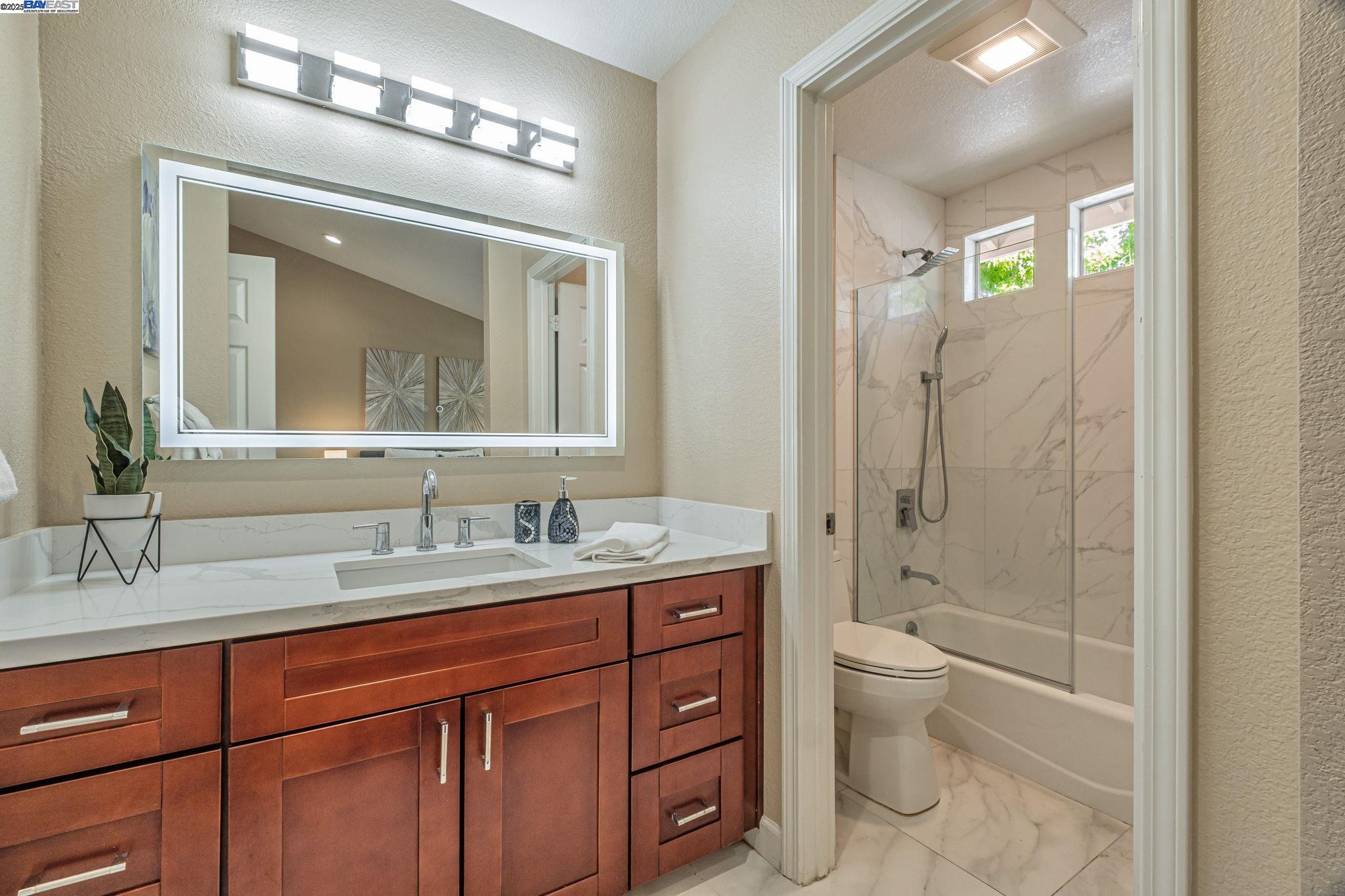 Detail Gallery Image 25 of 31 For 5406 Ontario Cmn, Fremont,  CA 94555 - 2 Beds | 2/1 Baths