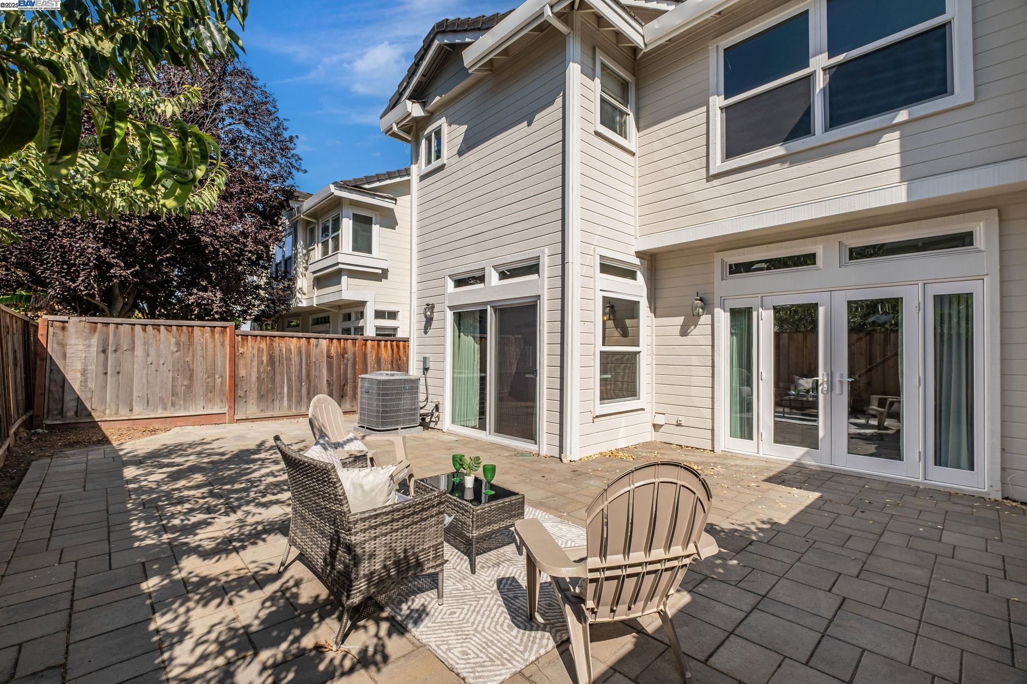 Detail Gallery Image 29 of 31 For 5406 Ontario Cmn, Fremont,  CA 94555 - 2 Beds | 2/1 Baths