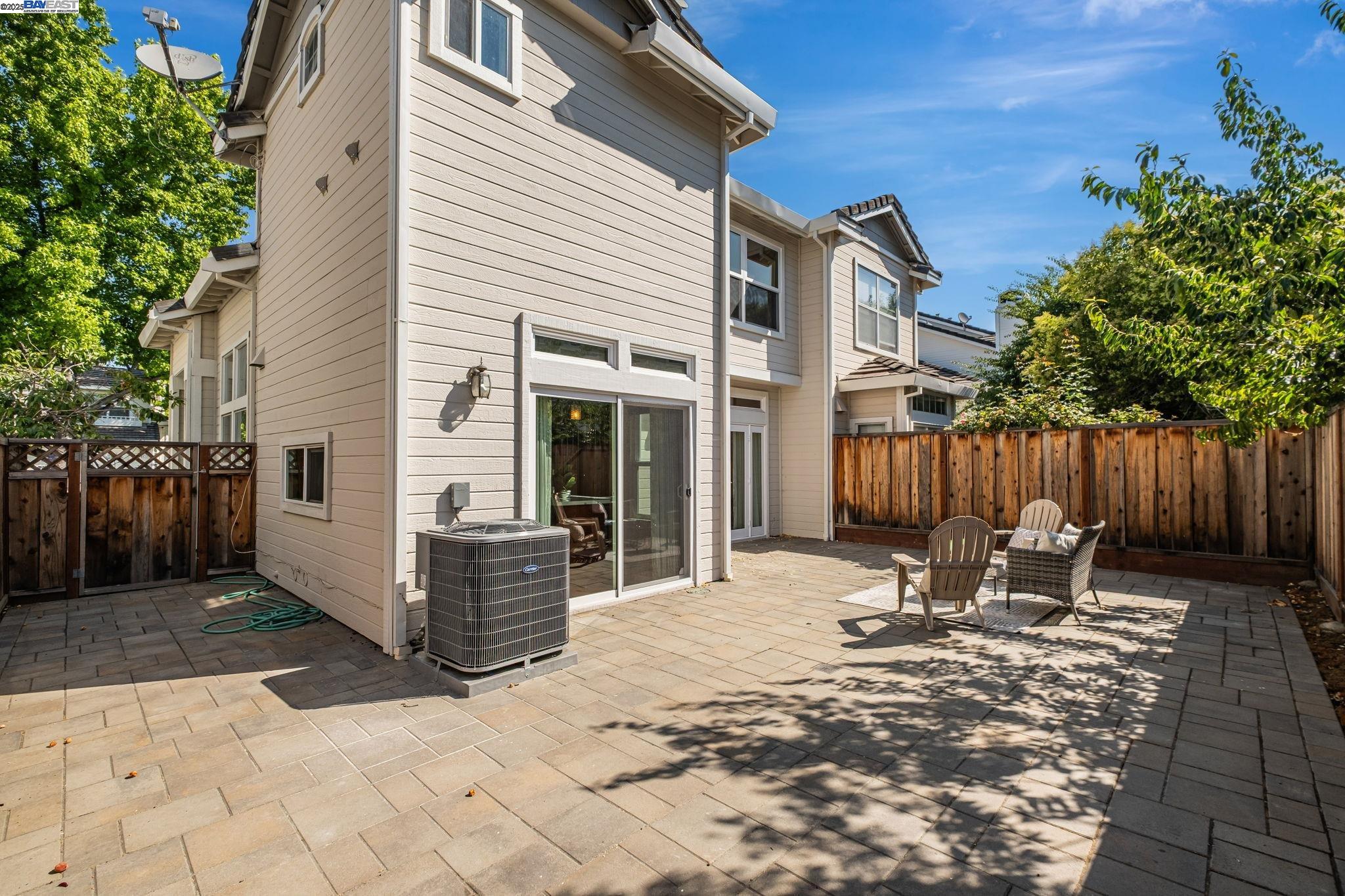 Detail Gallery Image 30 of 31 For 5406 Ontario Cmn, Fremont,  CA 94555 - 2 Beds | 2/1 Baths