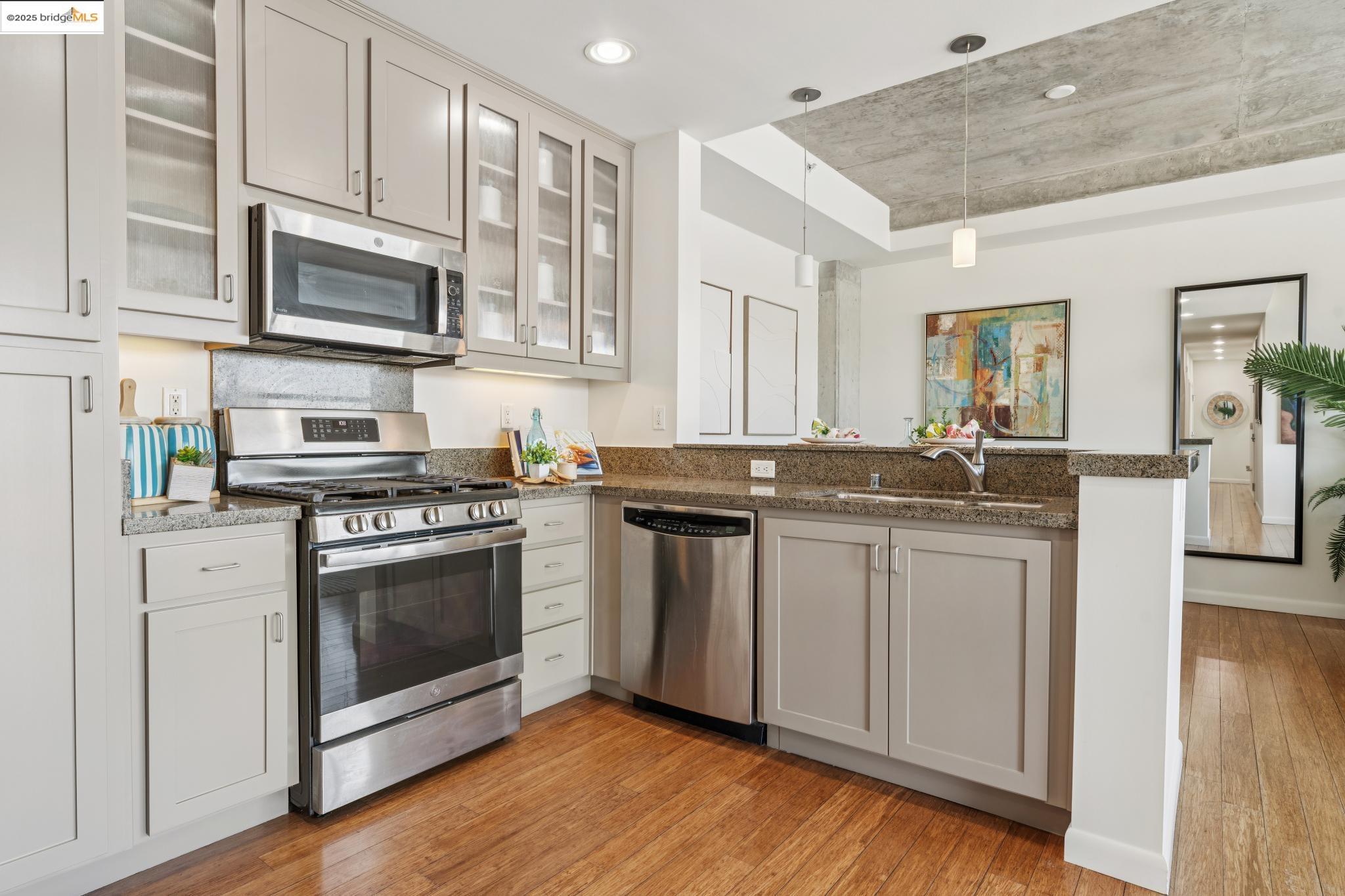 Photo #3: 41103598 Listing 