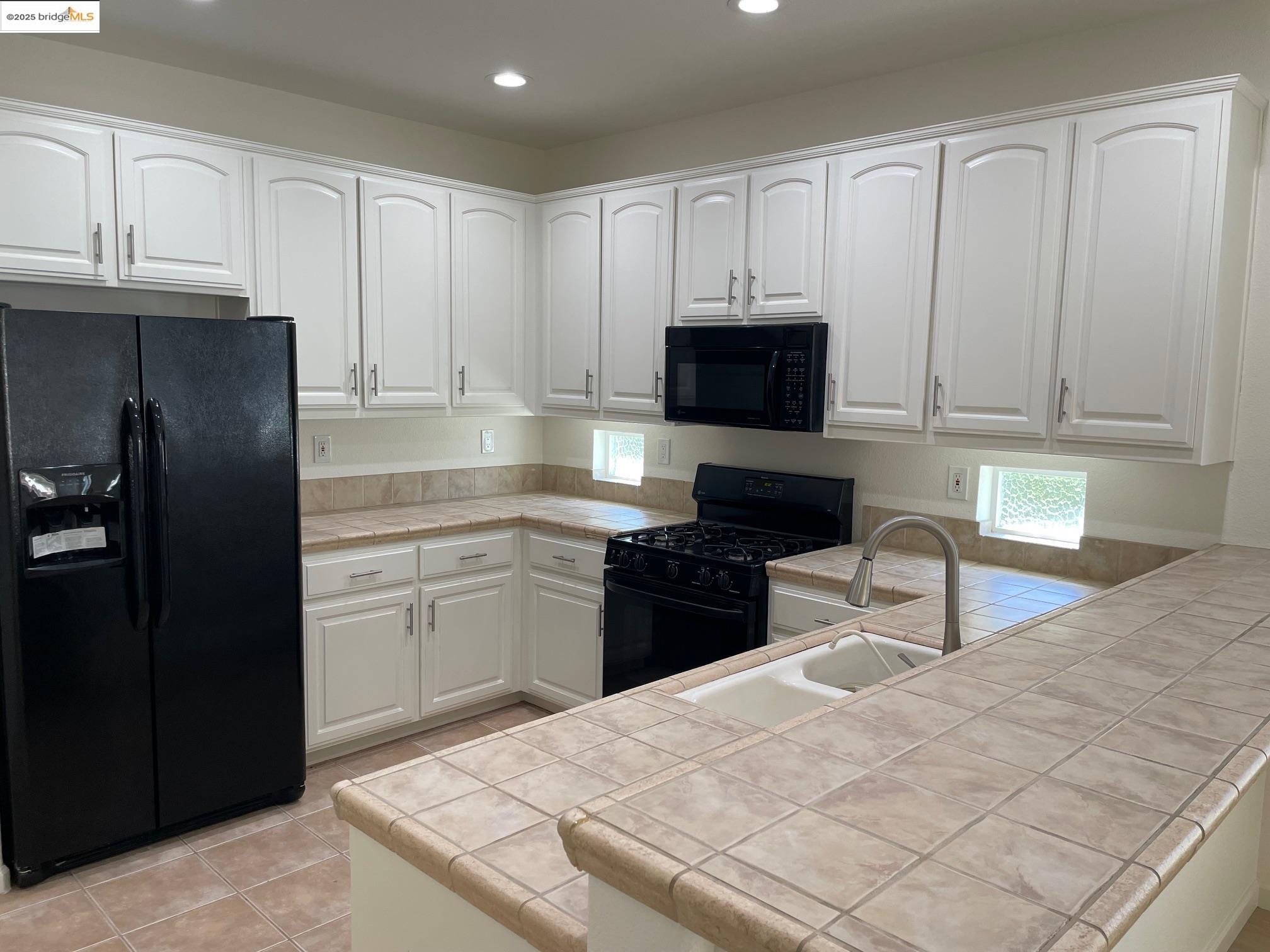 735 Stewart Way, Brentwood, California 94513, 2 Bedrooms Bedrooms, 8 Rooms Rooms,2 BathroomsBathrooms,Residential Lease,For Rent,735 Stewart Way,41103599