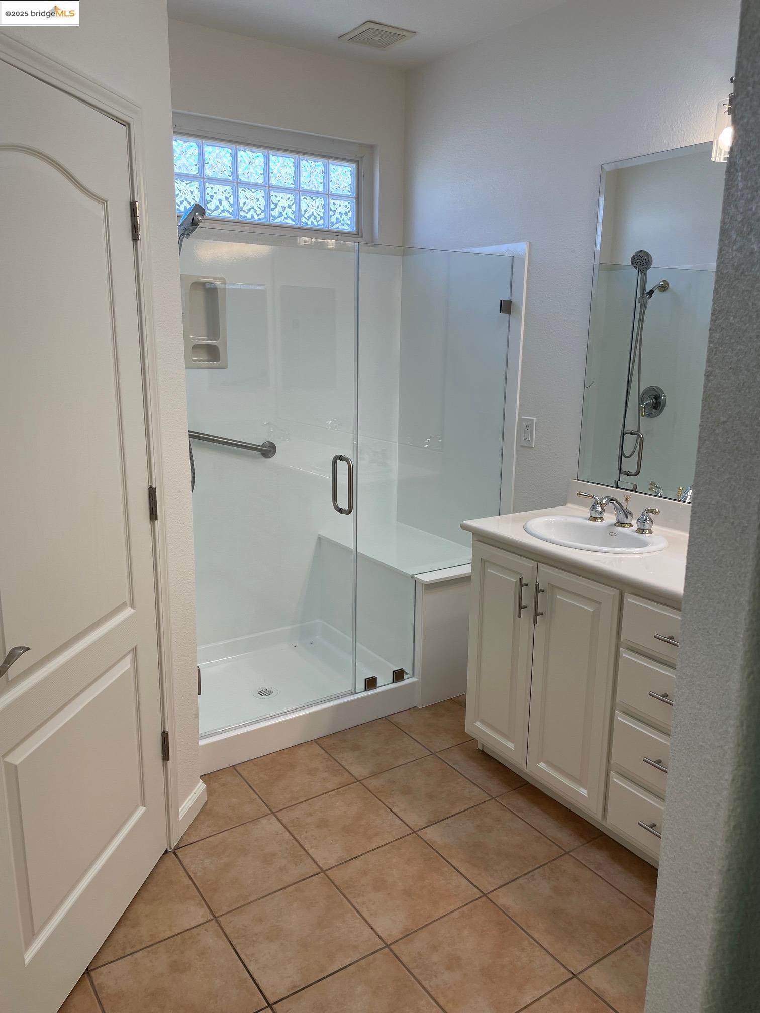 735 Stewart Way, Brentwood, California 94513, 2 Bedrooms Bedrooms, 8 Rooms Rooms,2 BathroomsBathrooms,Residential Lease,For Rent,735 Stewart Way,41103599