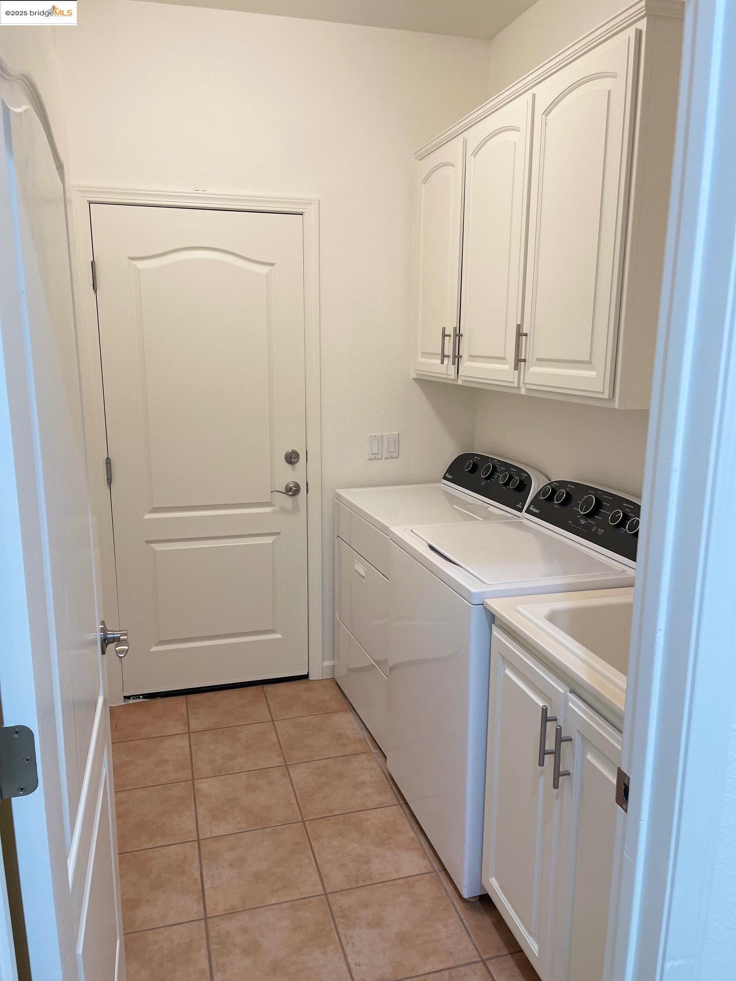 735 Stewart Way, Brentwood, California 94513, 2 Bedrooms Bedrooms, 8 Rooms Rooms,2 BathroomsBathrooms,Residential Lease,For Rent,735 Stewart Way,41103599