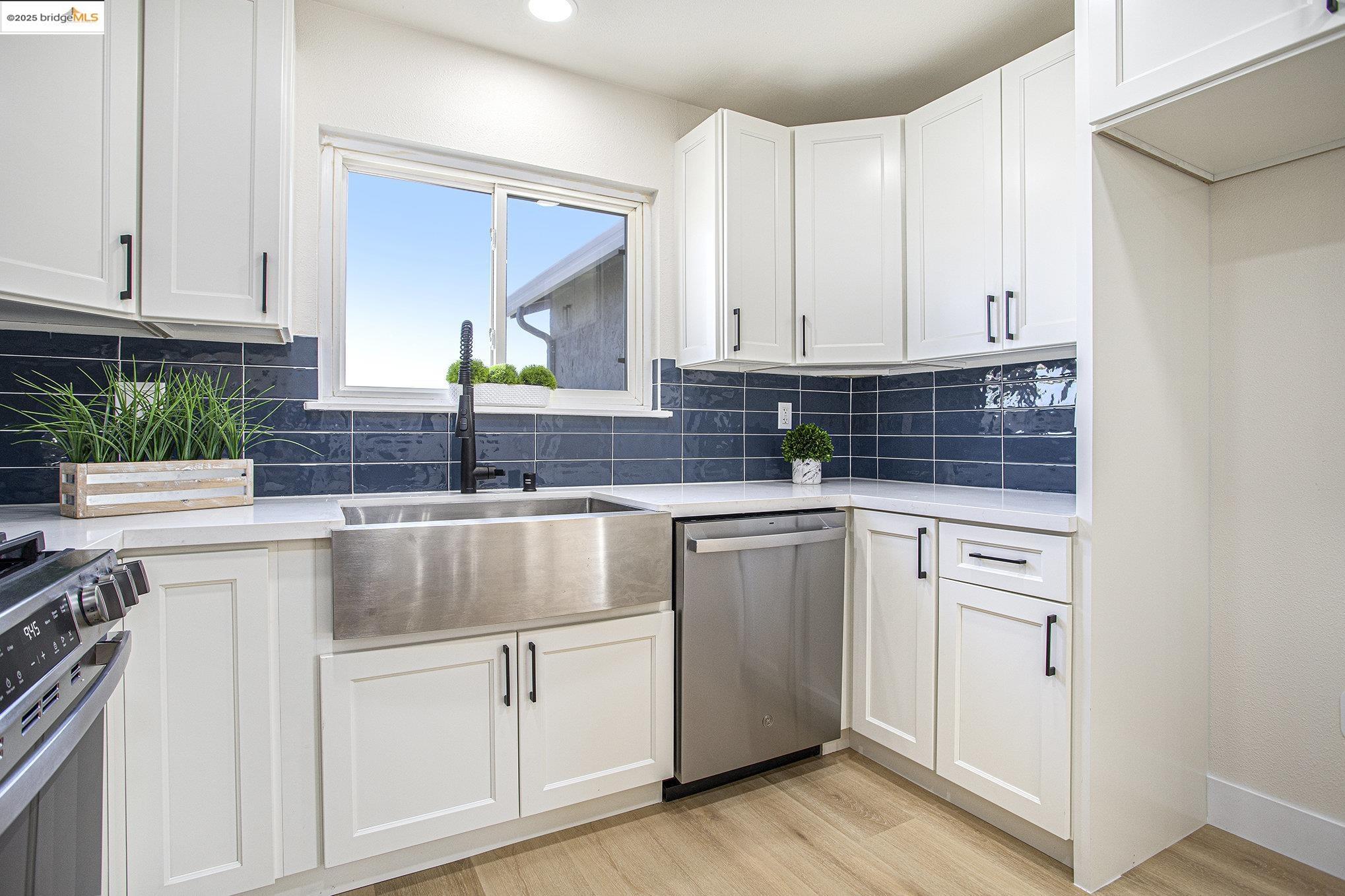Detail Gallery Image 14 of 31 For 237 Atherton Ave, Pittsburg,  CA 94565 - 4 Beds | 2 Baths
