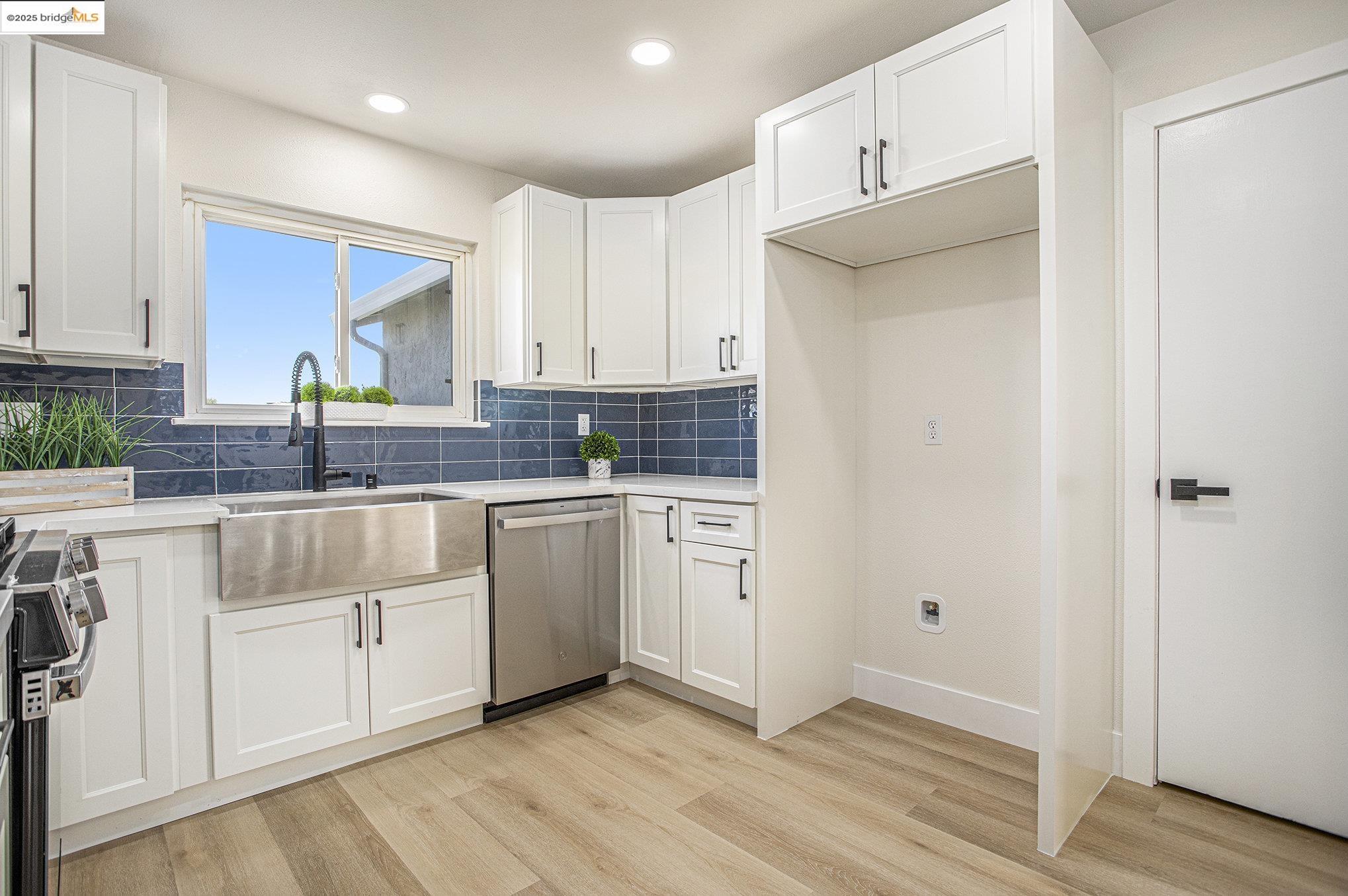 Detail Gallery Image 17 of 31 For 237 Atherton Ave, Pittsburg,  CA 94565 - 4 Beds | 2 Baths