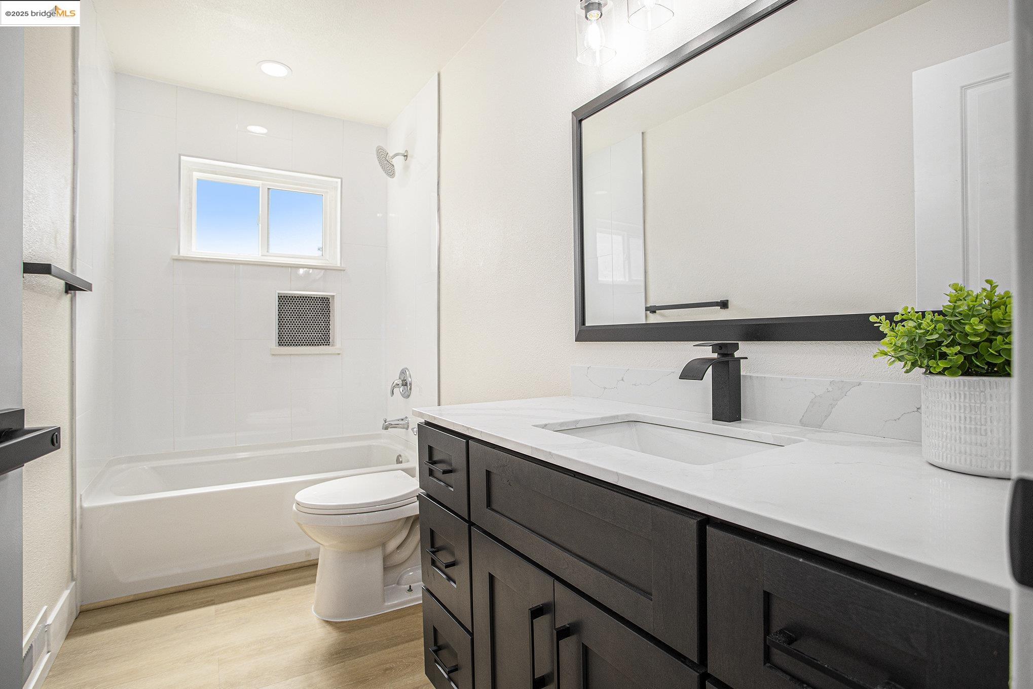 Detail Gallery Image 25 of 31 For 237 Atherton Ave, Pittsburg,  CA 94565 - 4 Beds | 2 Baths
