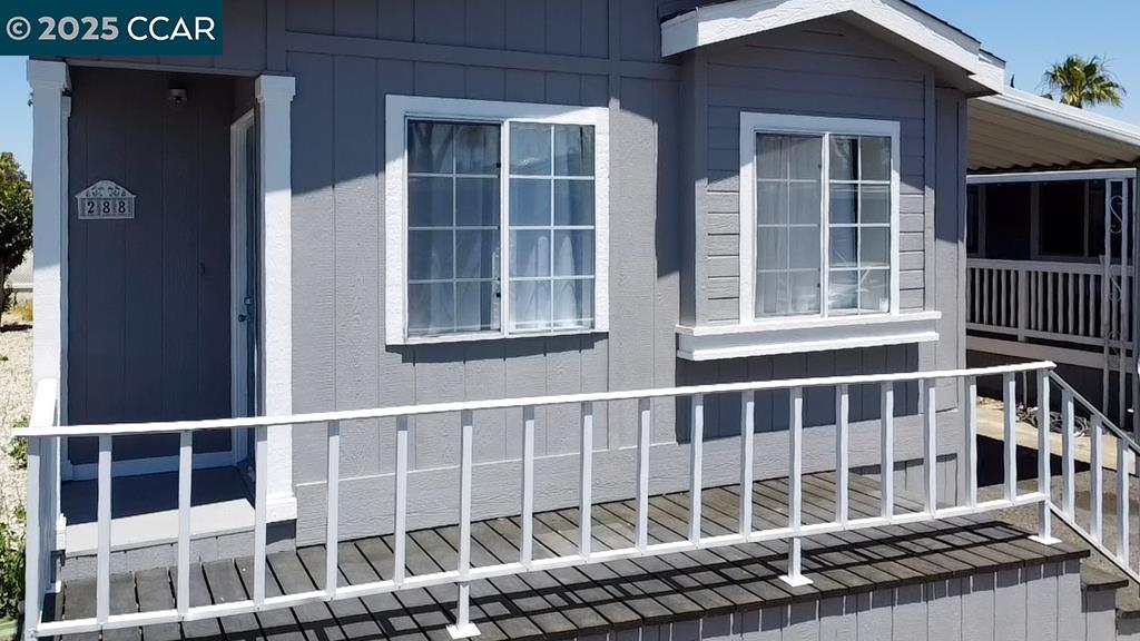 Detail Gallery Image 2 of 30 For 288 Safari Way #210,  Pacheco,  CA 94553 - 2 Beds | 2 Baths