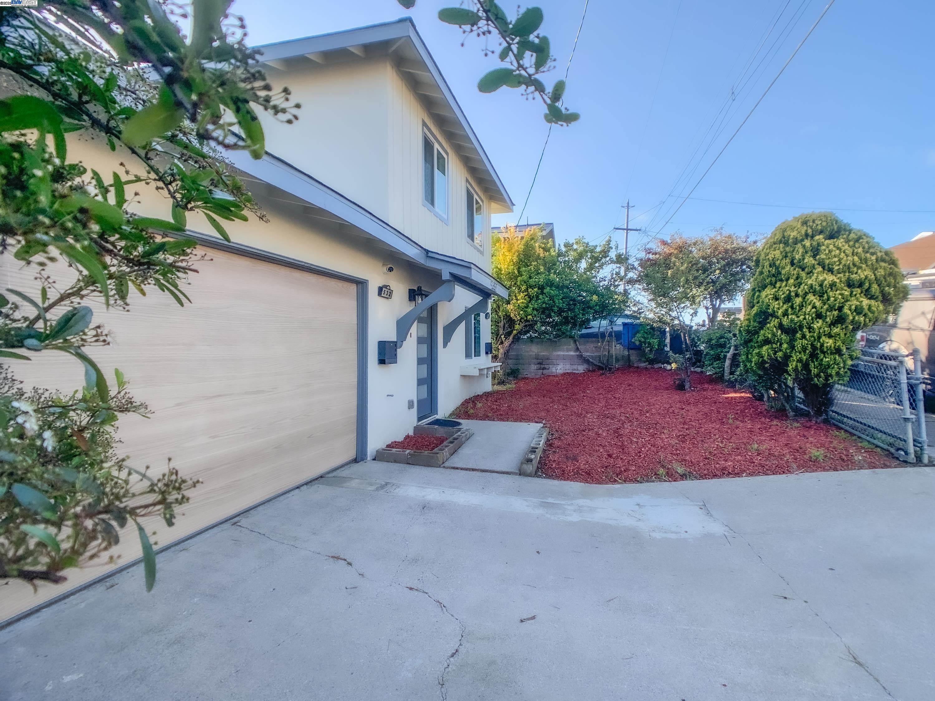 Detail Gallery Image 25 of 32 For 532 Heathcliff Dr, Pacifica,  CA 94044 - 4 Beds | 3/1 Baths