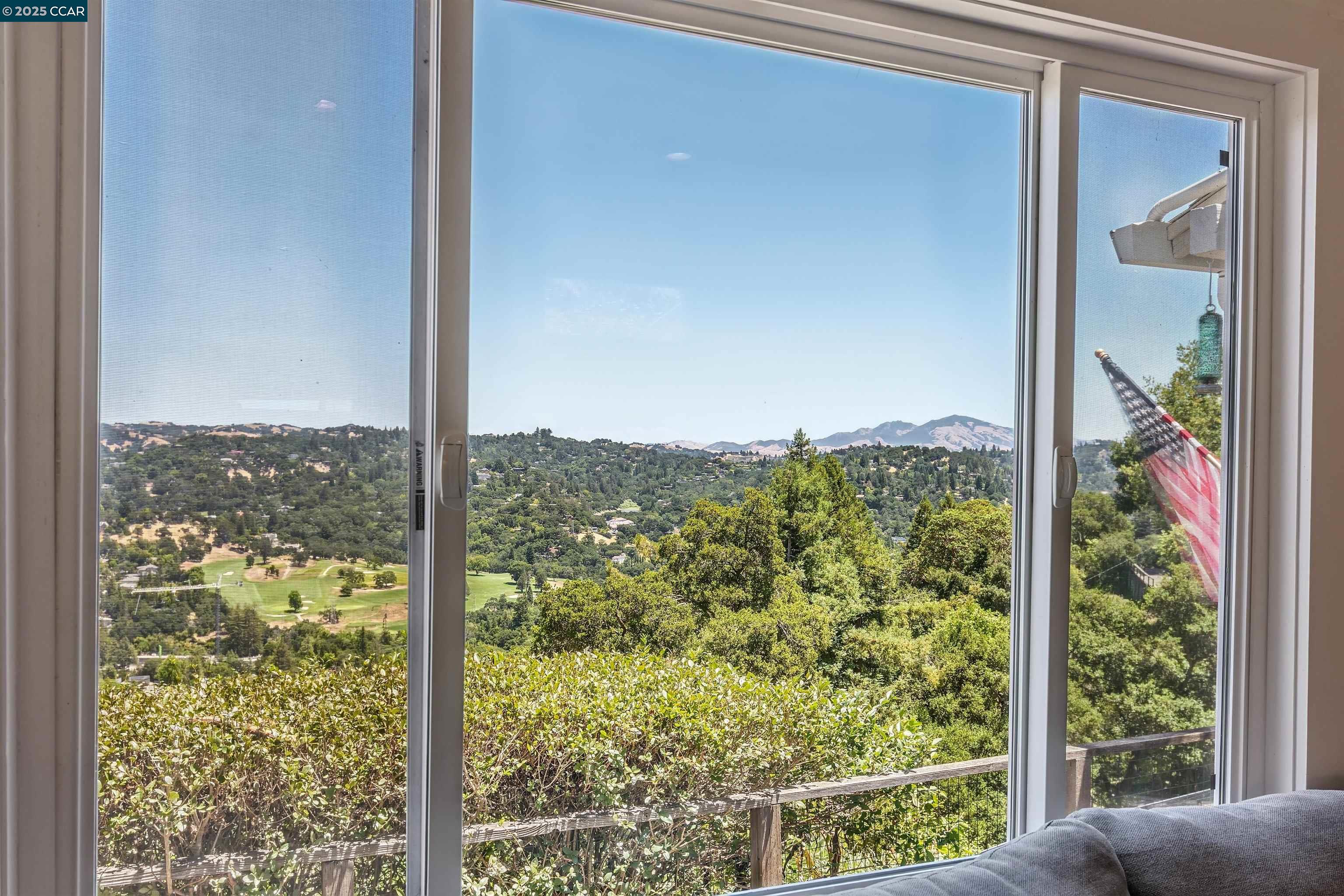 Detail Gallery Image 14 of 59 For 85 La Encinal, Orinda,  CA 94563 - 2 Beds | 1/1 Baths