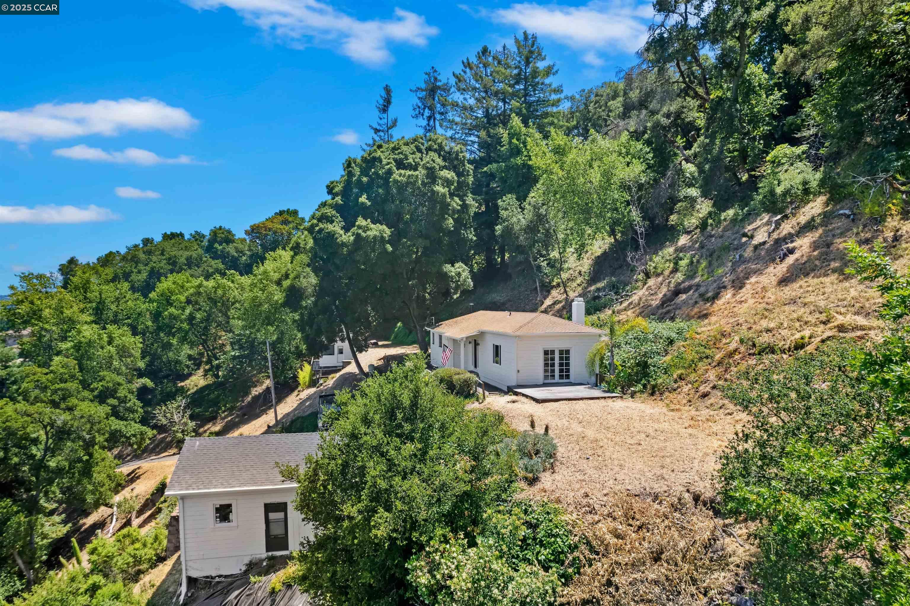 Detail Gallery Image 19 of 59 For 85 La Encinal, Orinda,  CA 94563 - 2 Beds | 1/1 Baths
