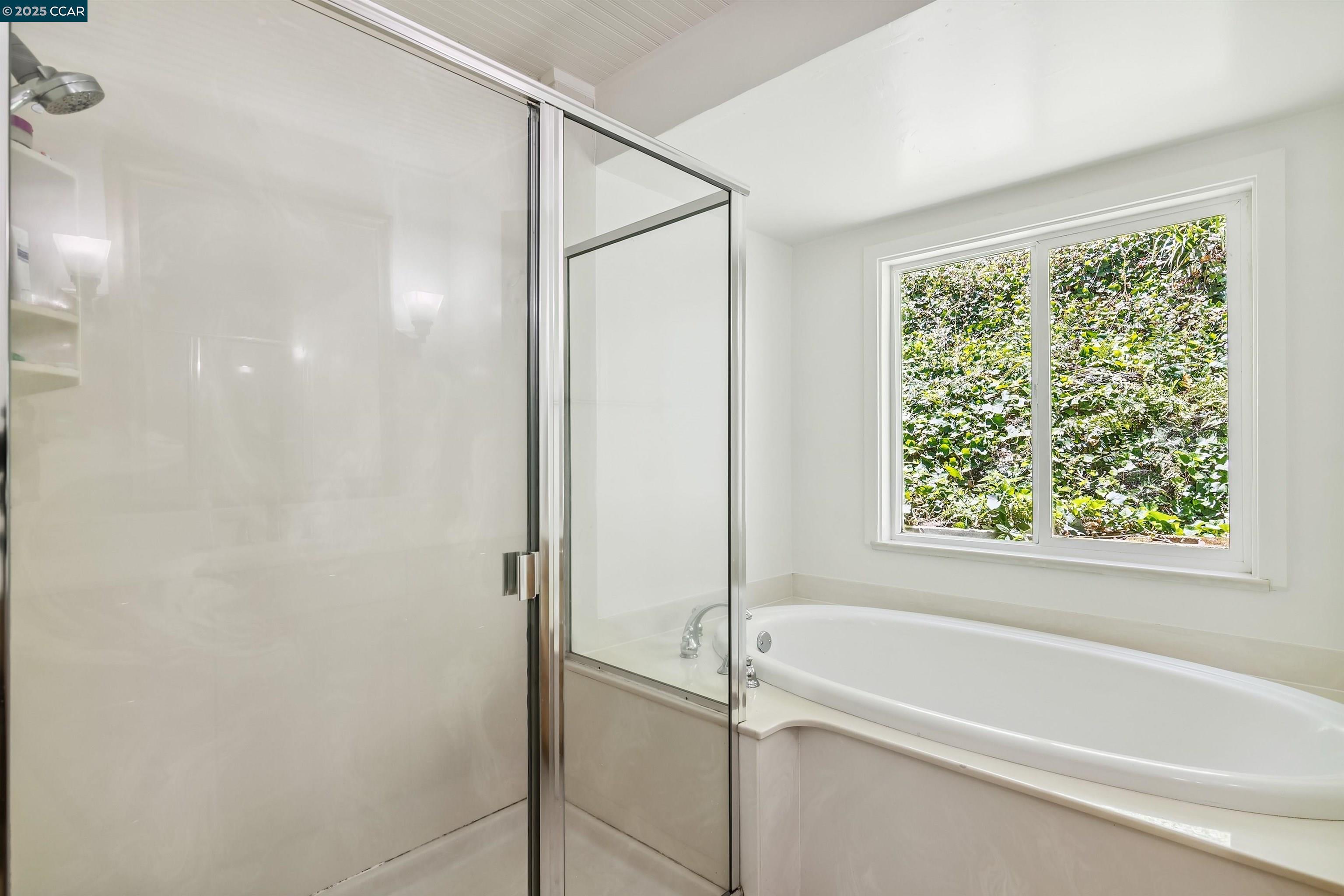 Detail Gallery Image 35 of 59 For 85 La Encinal, Orinda,  CA 94563 - 2 Beds | 1/1 Baths