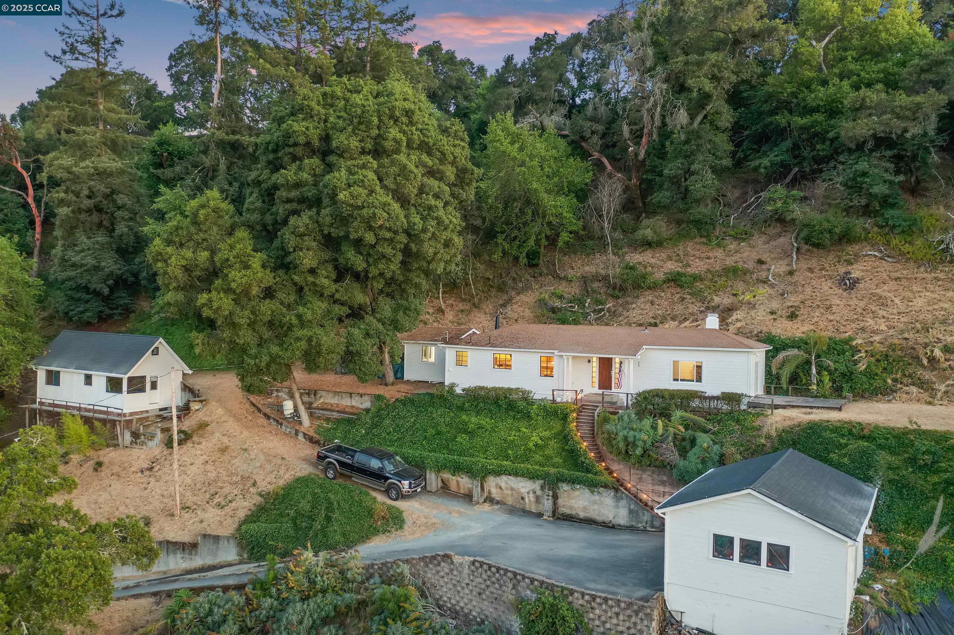 Detail Gallery Image 41 of 59 For 85 La Encinal, Orinda,  CA 94563 - 2 Beds | 1/1 Baths