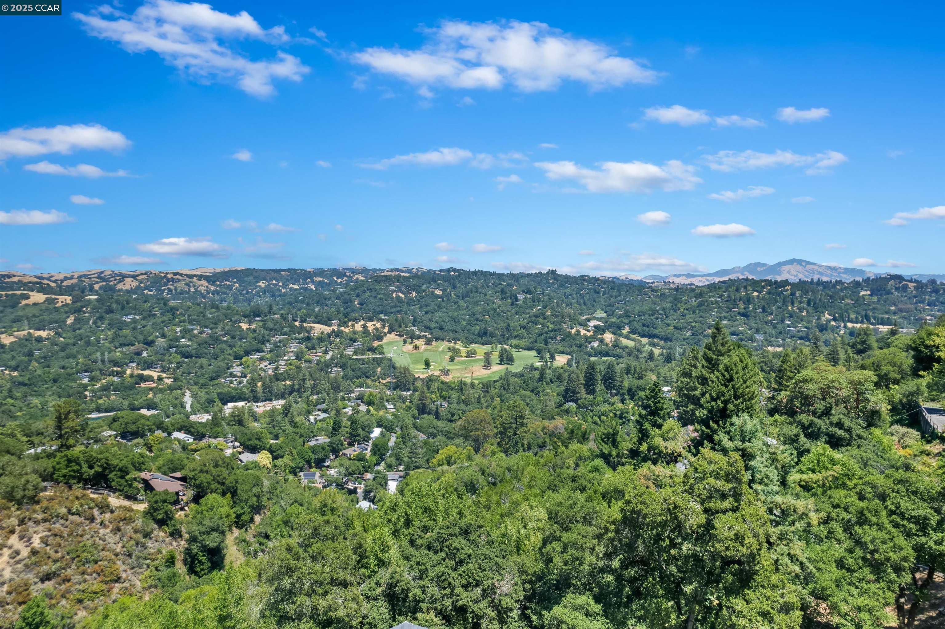 Detail Gallery Image 50 of 59 For 85 La Encinal, Orinda,  CA 94563 - 2 Beds | 1/1 Baths