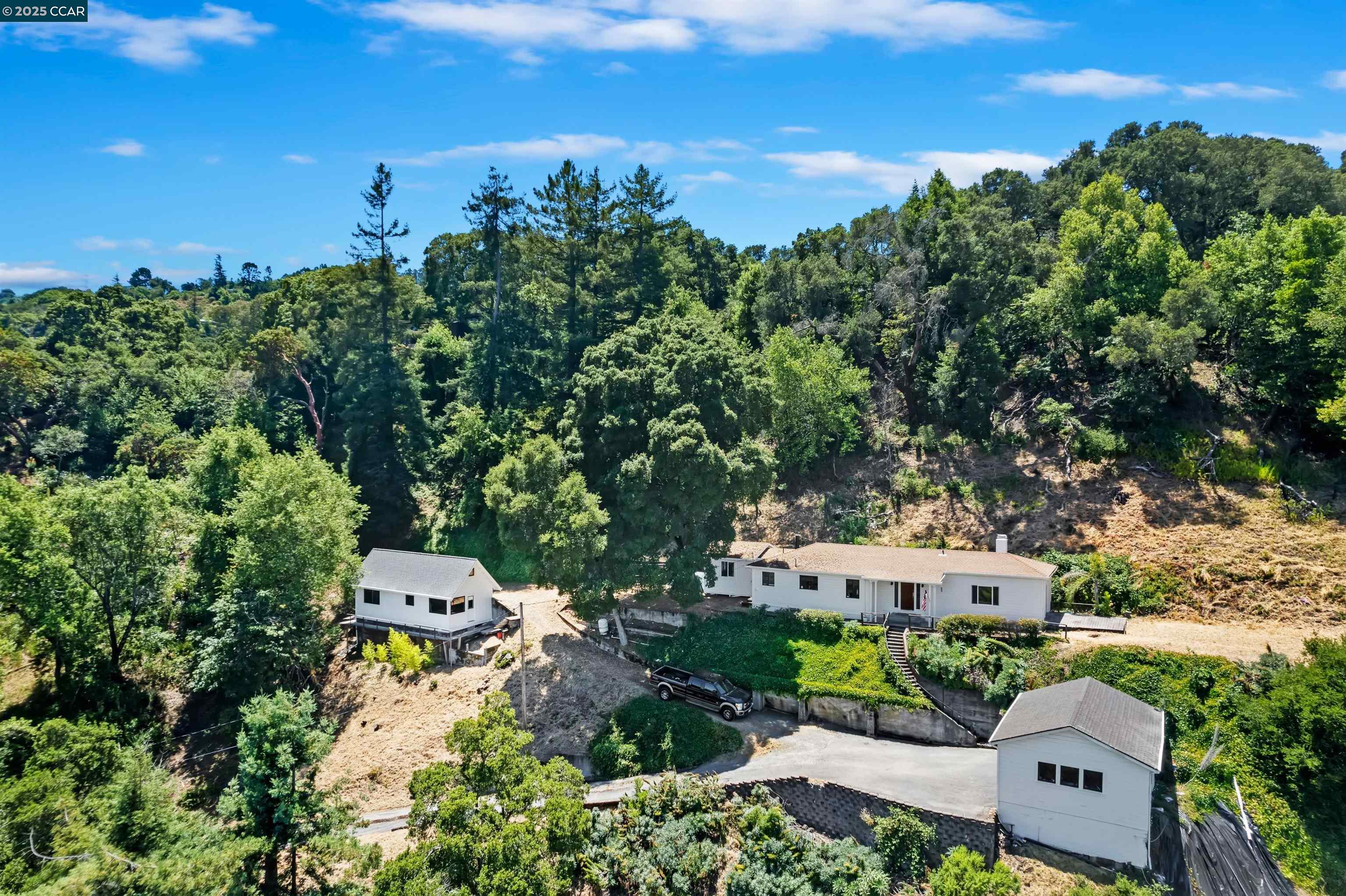 Detail Gallery Image 6 of 59 For 85 La Encinal, Orinda,  CA 94563 - 2 Beds | 1/1 Baths