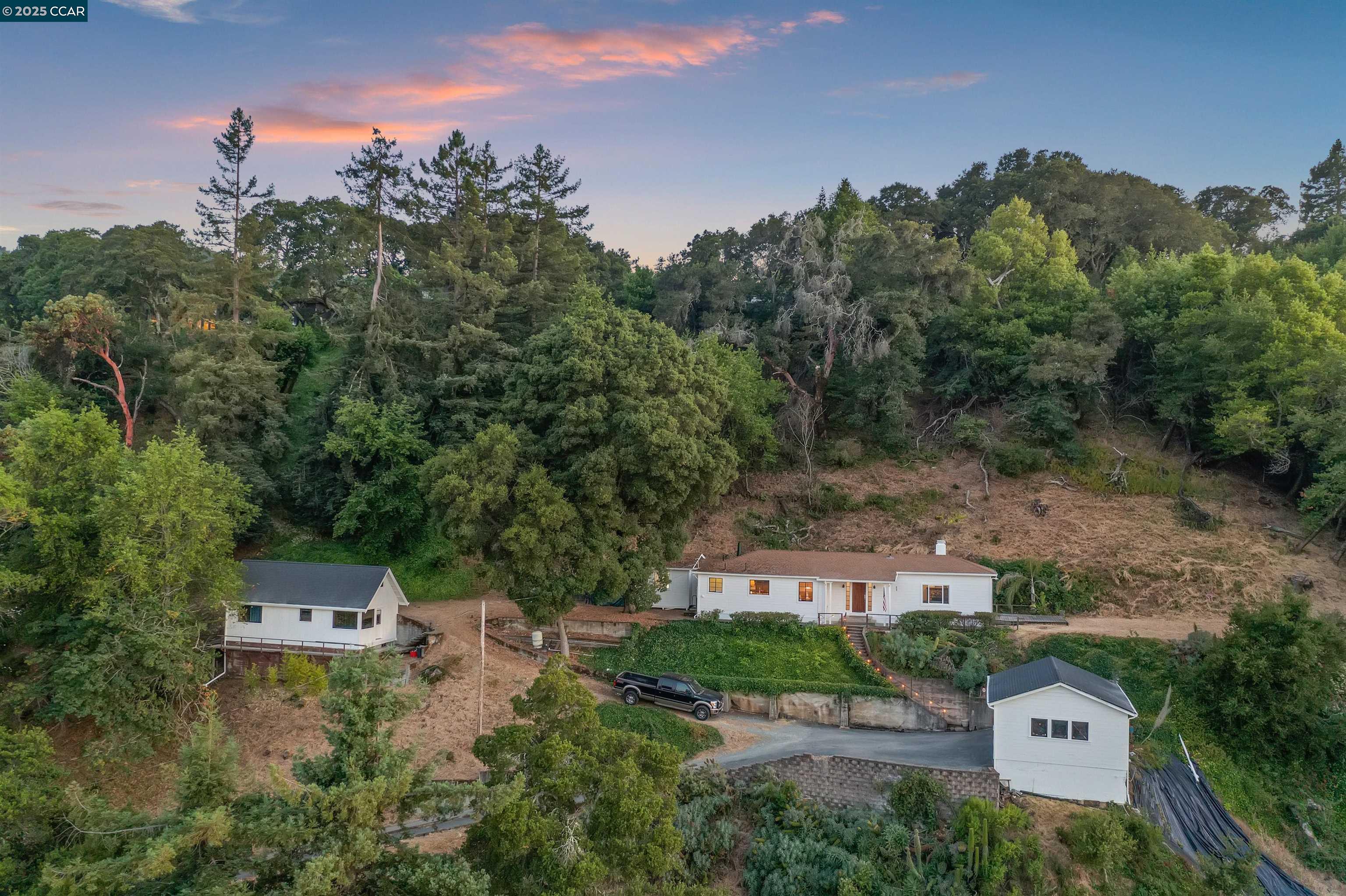 Detail Gallery Image 55 of 59 For 85 La Encinal, Orinda,  CA 94563 - 2 Beds | 1/1 Baths