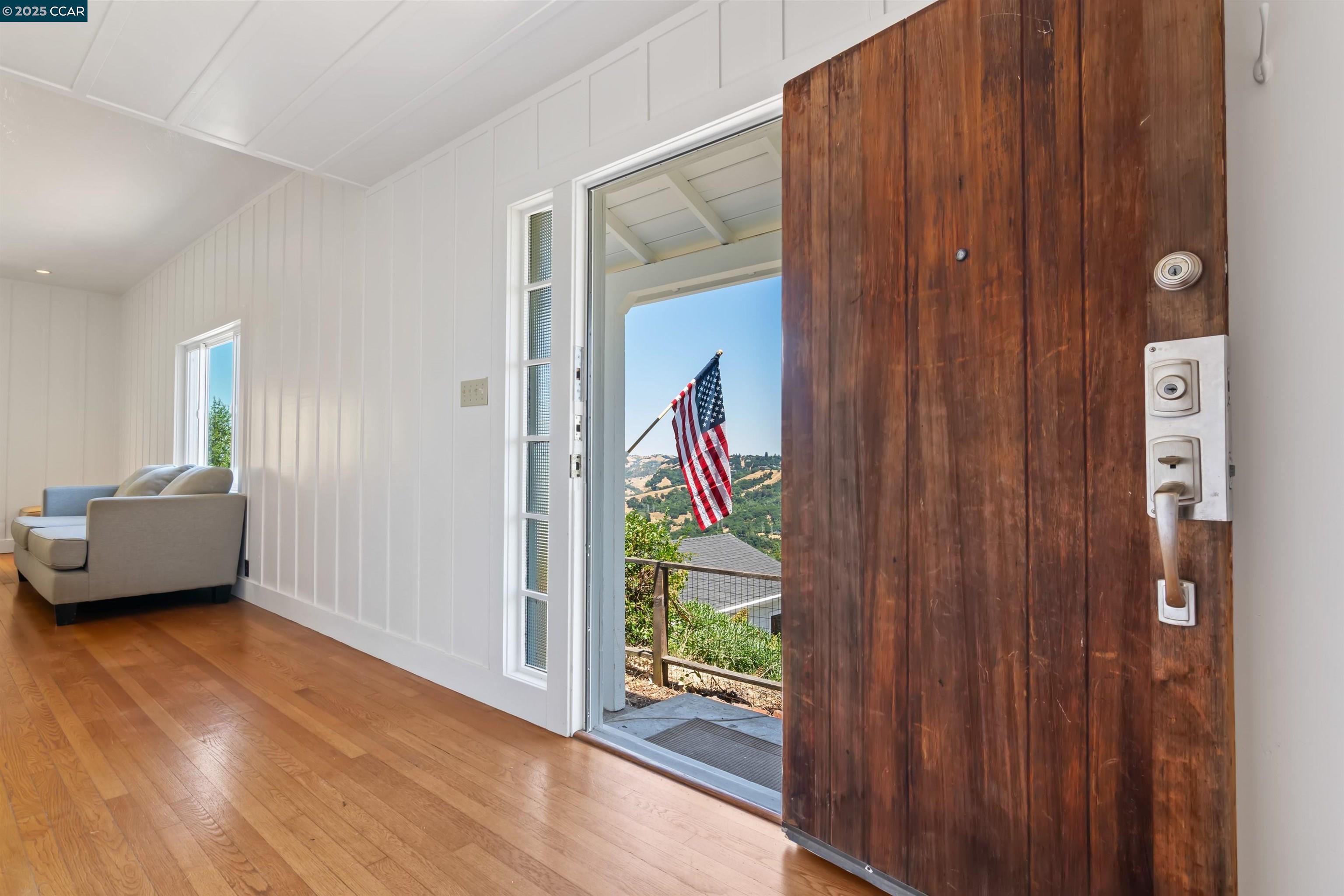 Detail Gallery Image 9 of 59 For 85 La Encinal, Orinda,  CA 94563 - 2 Beds | 1/1 Baths