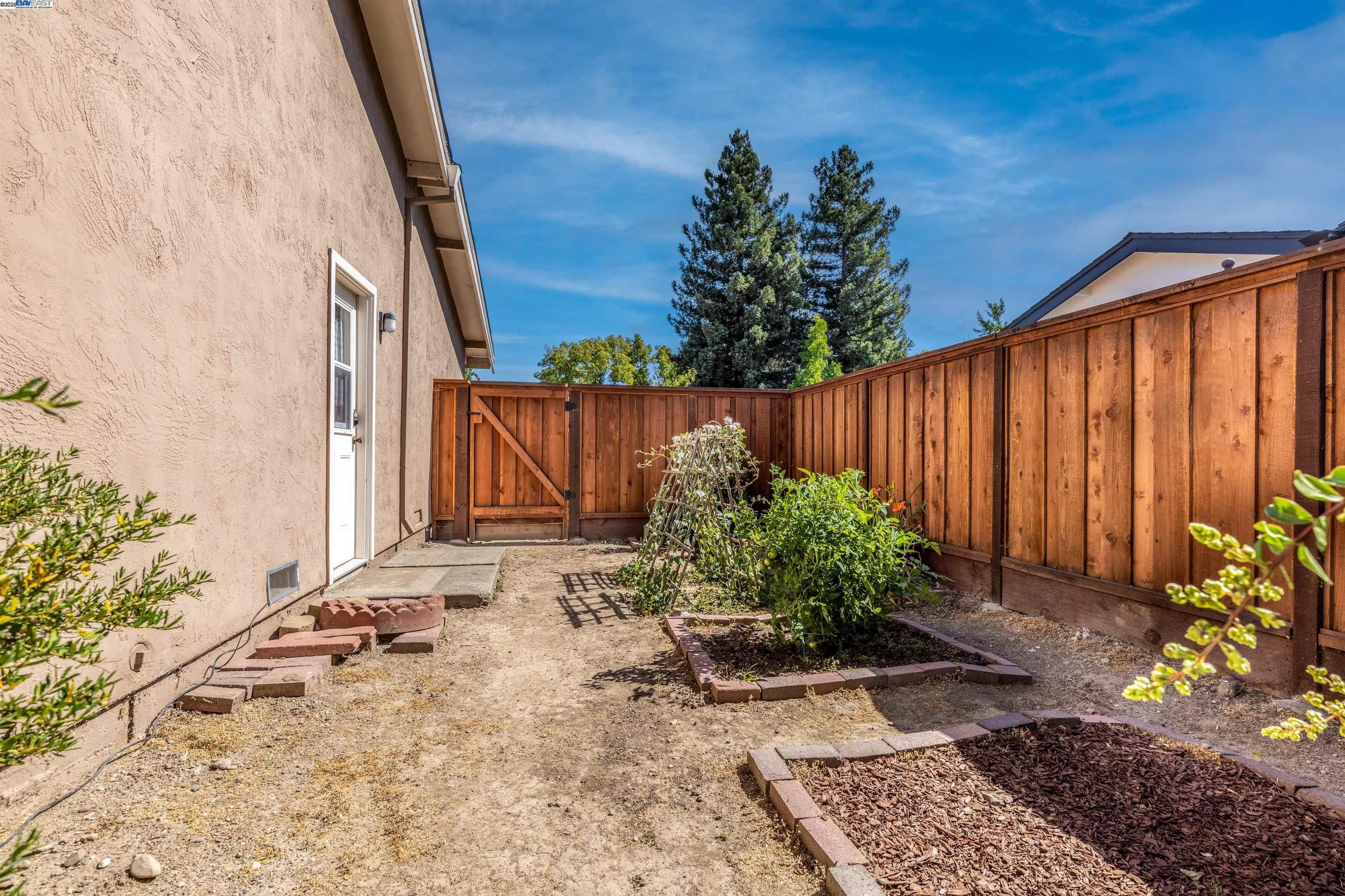 Detail Gallery Image 32 of 46 For 168 Tamalpais Ave, Livermore,  CA 94551 - 3 Beds | 2 Baths