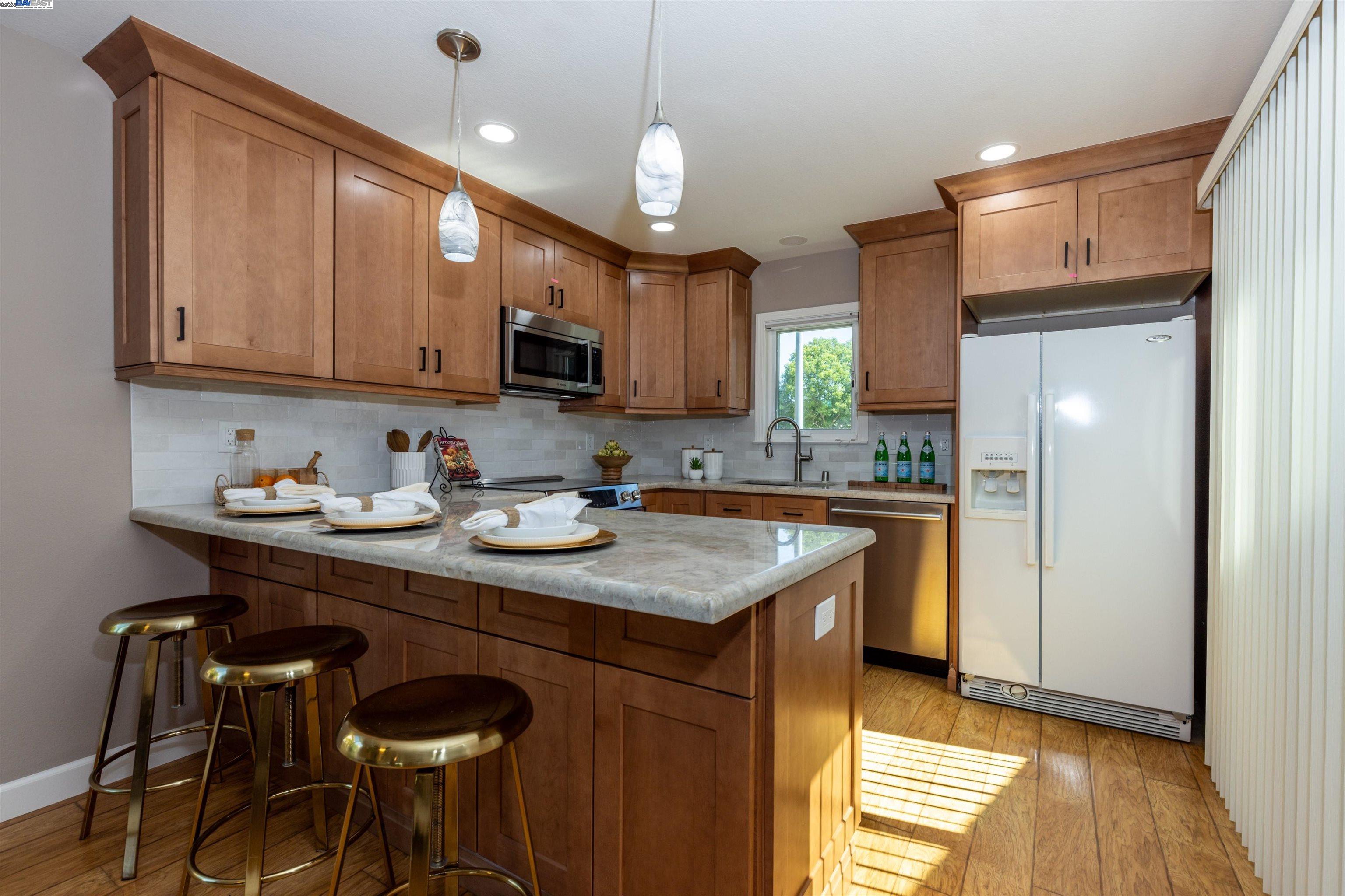 Detail Gallery Image 5 of 46 For 168 Tamalpais Ave, Livermore,  CA 94551 - 3 Beds | 2 Baths