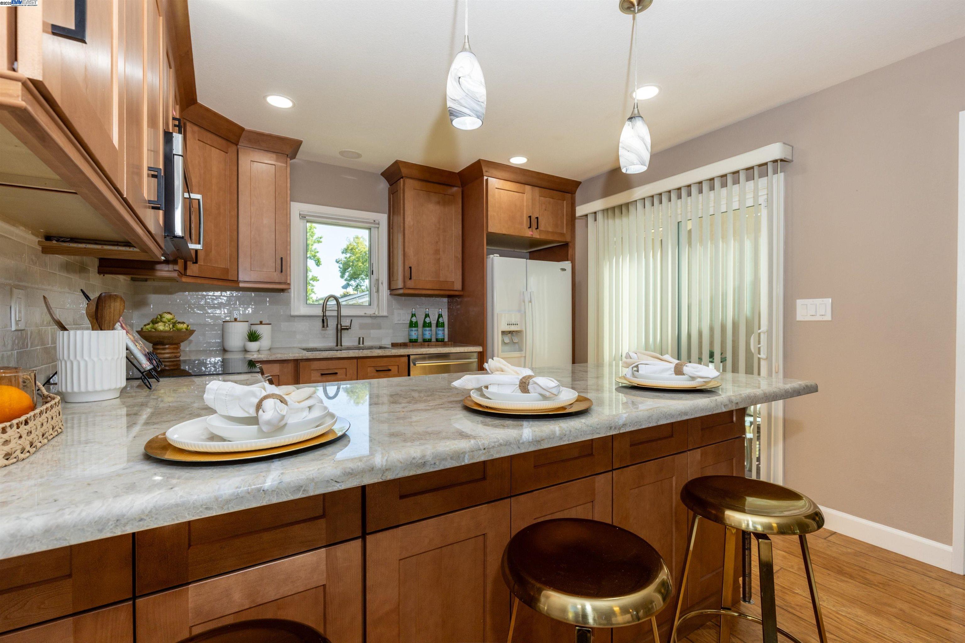 Detail Gallery Image 7 of 46 For 168 Tamalpais Ave, Livermore,  CA 94551 - 3 Beds | 2 Baths