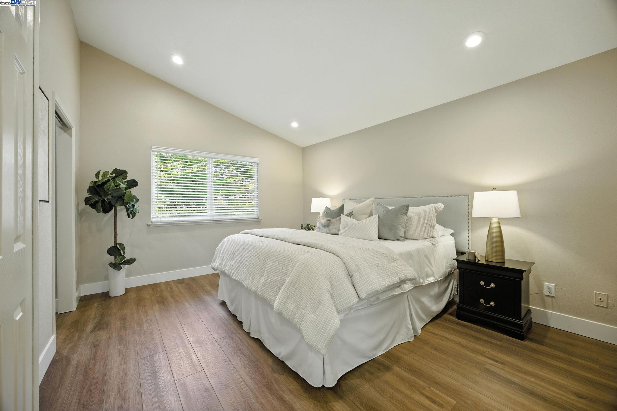 Detail Gallery Image 14 of 40 For 3841 Kamp Dr, Pleasanton,  CA 94588 - 4 Beds | 3 Baths