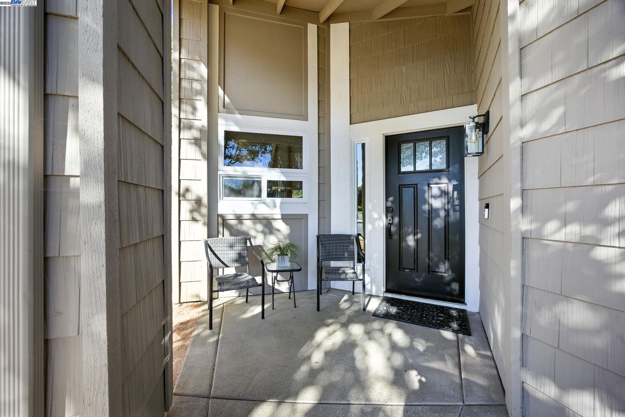 Detail Gallery Image 3 of 40 For 3841 Kamp Dr, Pleasanton,  CA 94588 - 4 Beds | 3 Baths