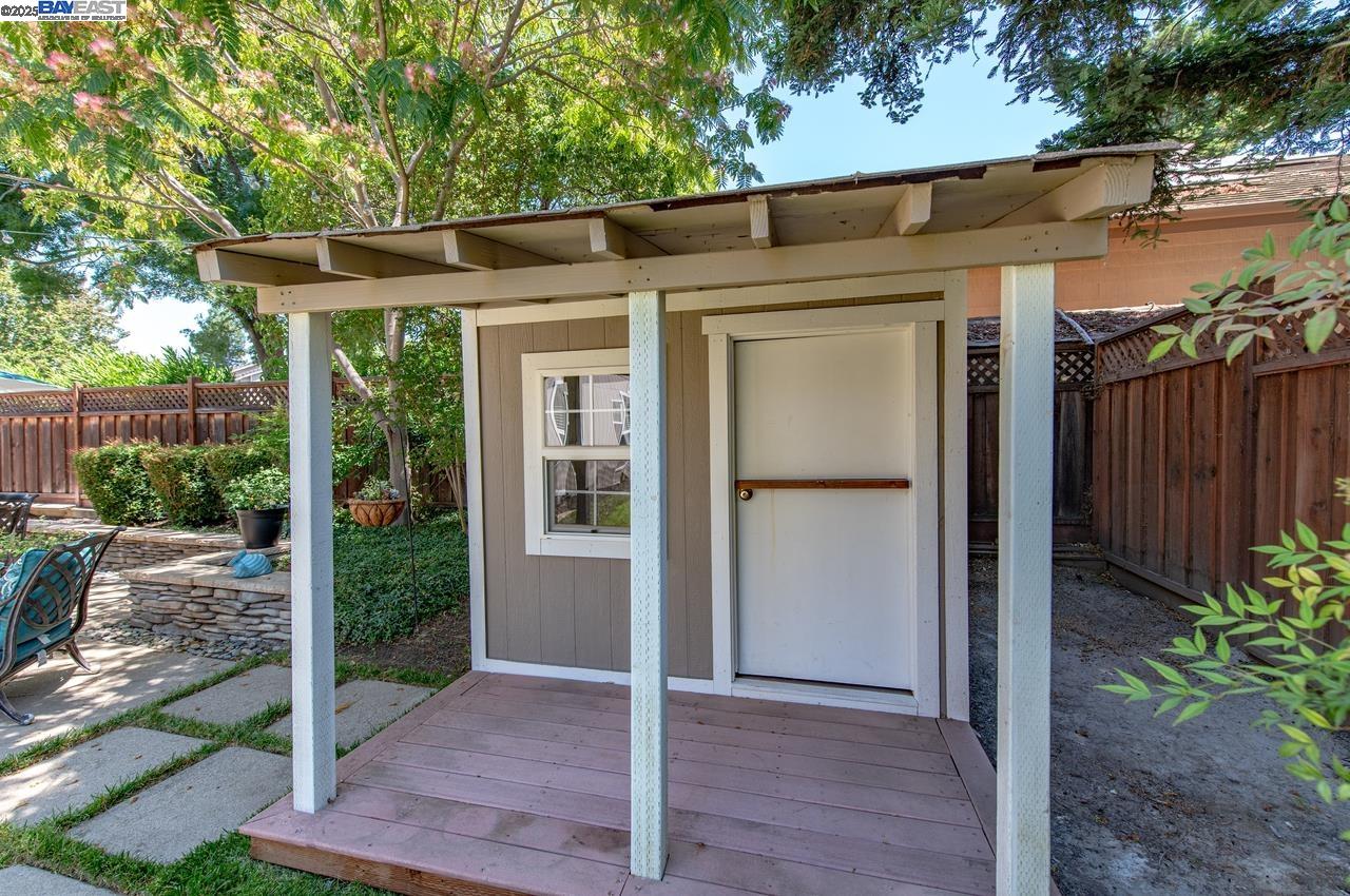Detail Gallery Image 30 of 40 For 3841 Kamp Dr, Pleasanton,  CA 94588 - 4 Beds | 3 Baths