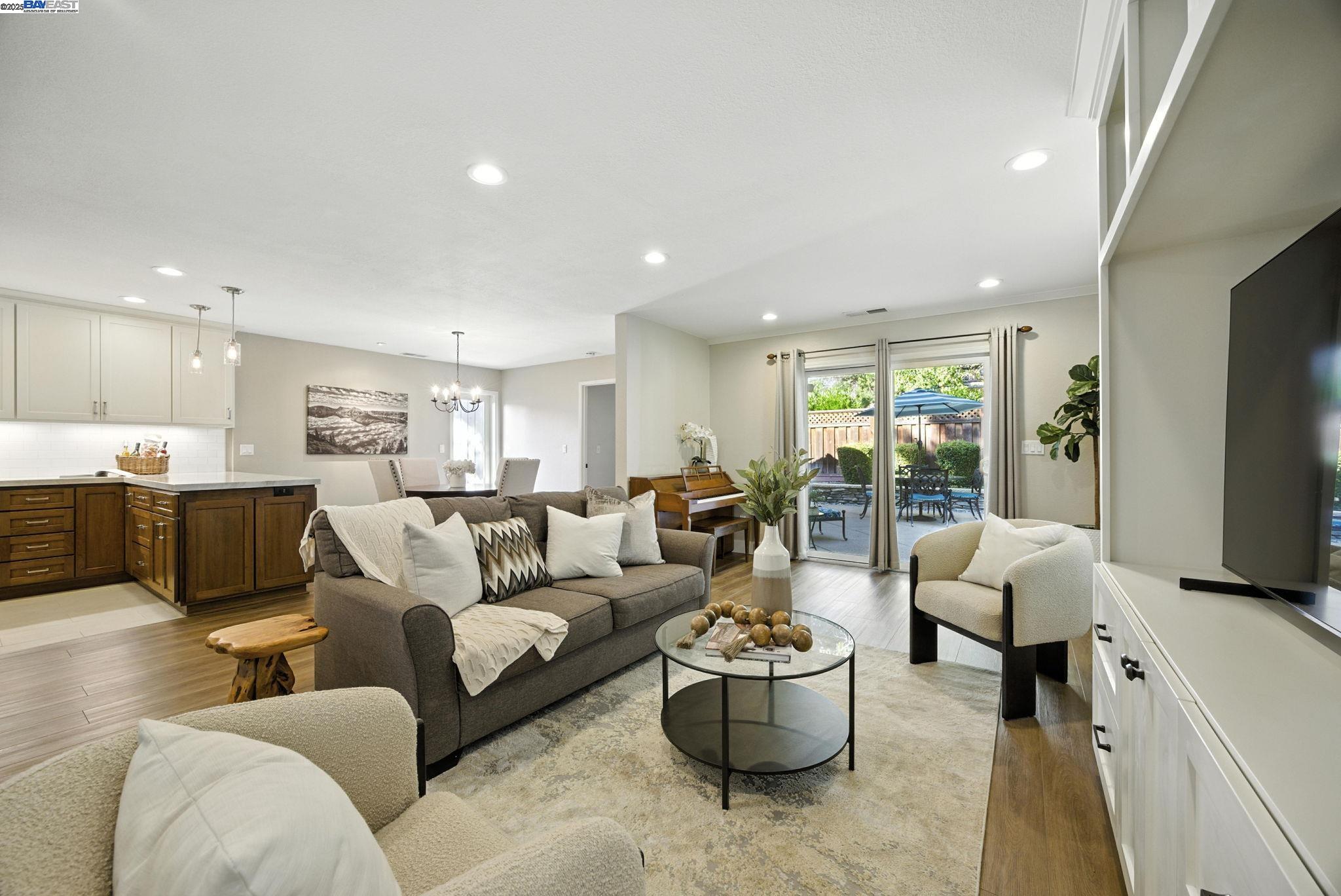 Detail Gallery Image 5 of 40 For 3841 Kamp Dr, Pleasanton,  CA 94588 - 4 Beds | 3 Baths