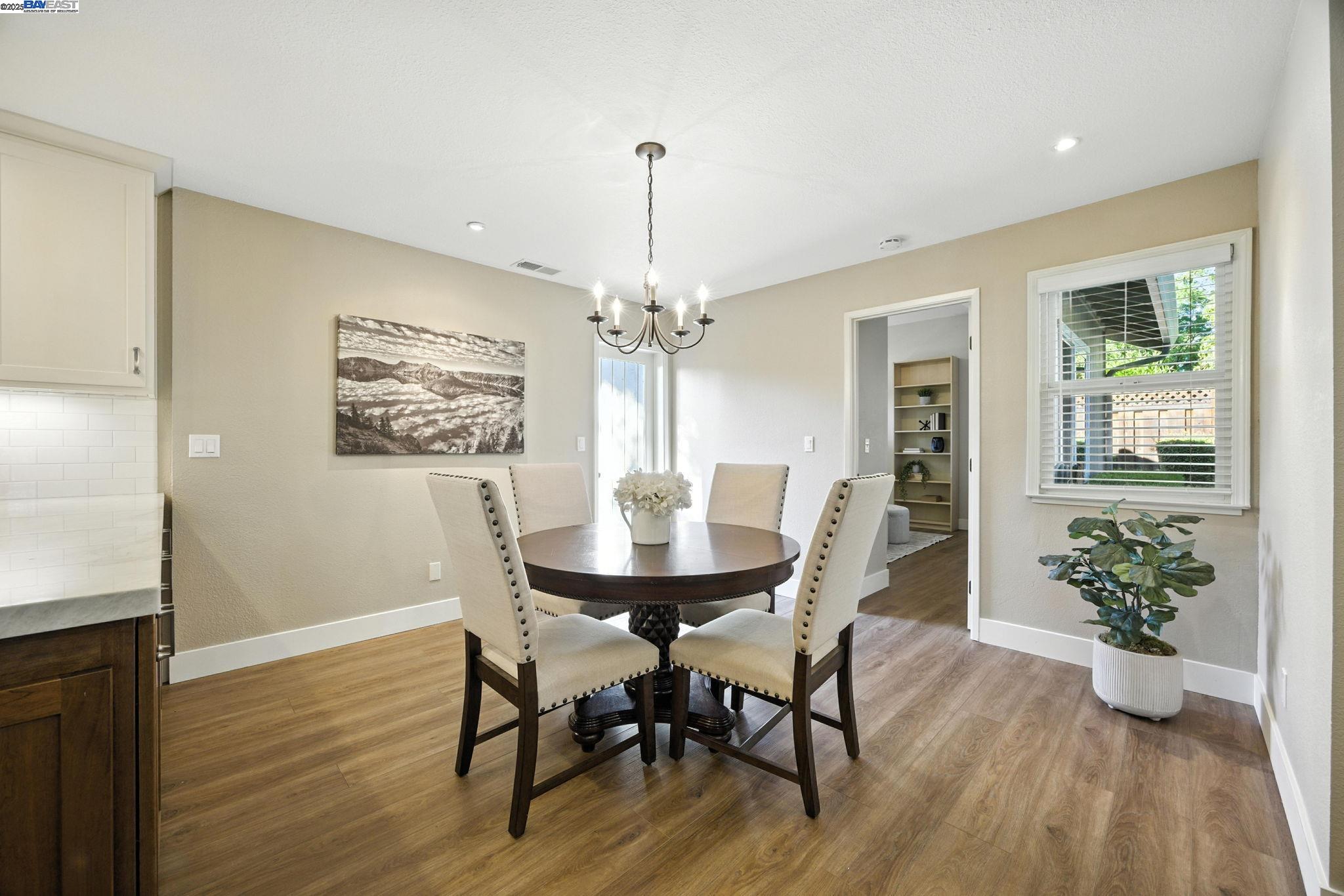 Detail Gallery Image 10 of 40 For 3841 Kamp Dr, Pleasanton,  CA 94588 - 4 Beds | 3 Baths
