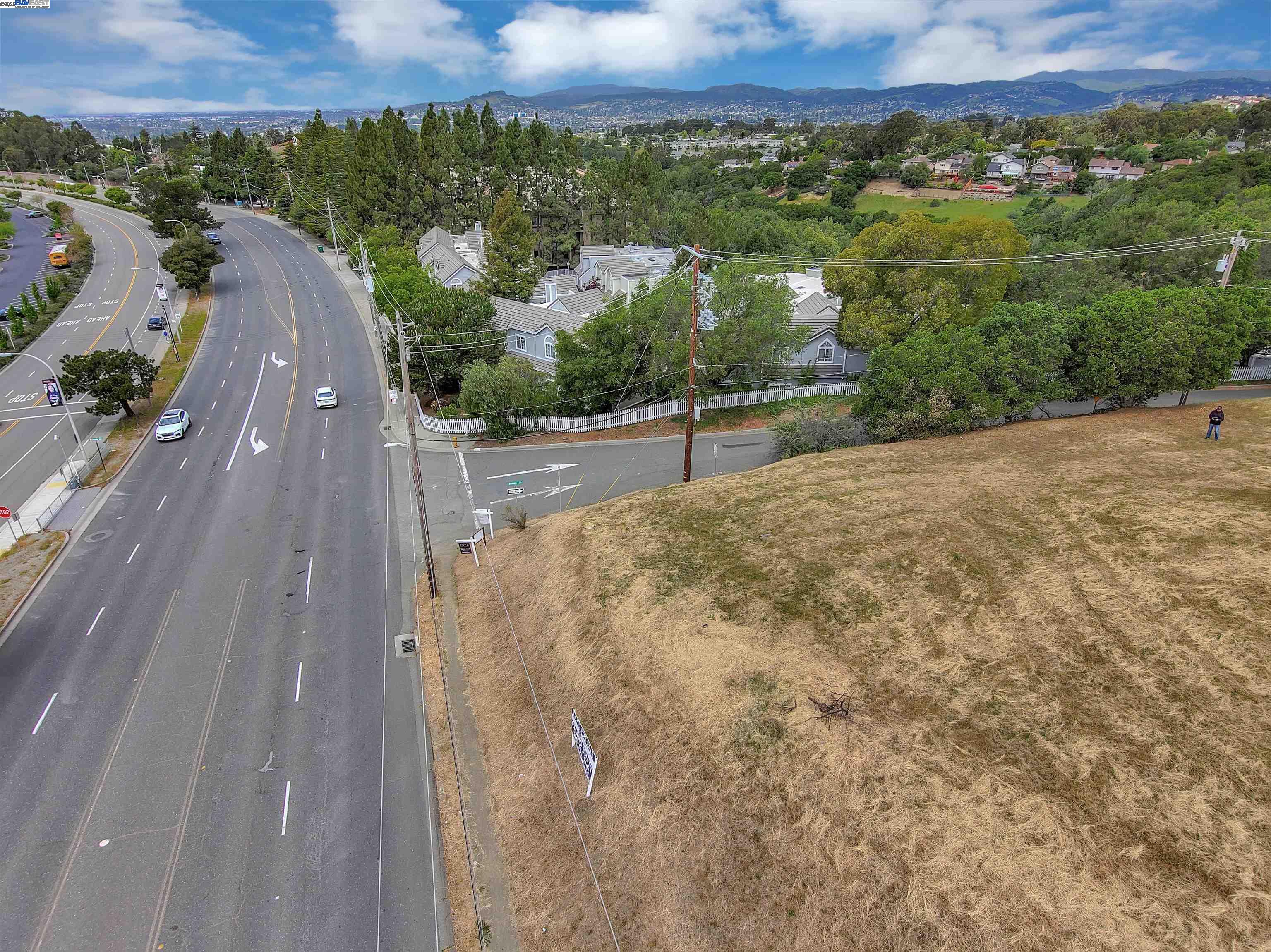 Detail Gallery Image 2 of 16 For 0 Hayward Blvd, Hayward,  CA 94542 - – Beds | – Baths