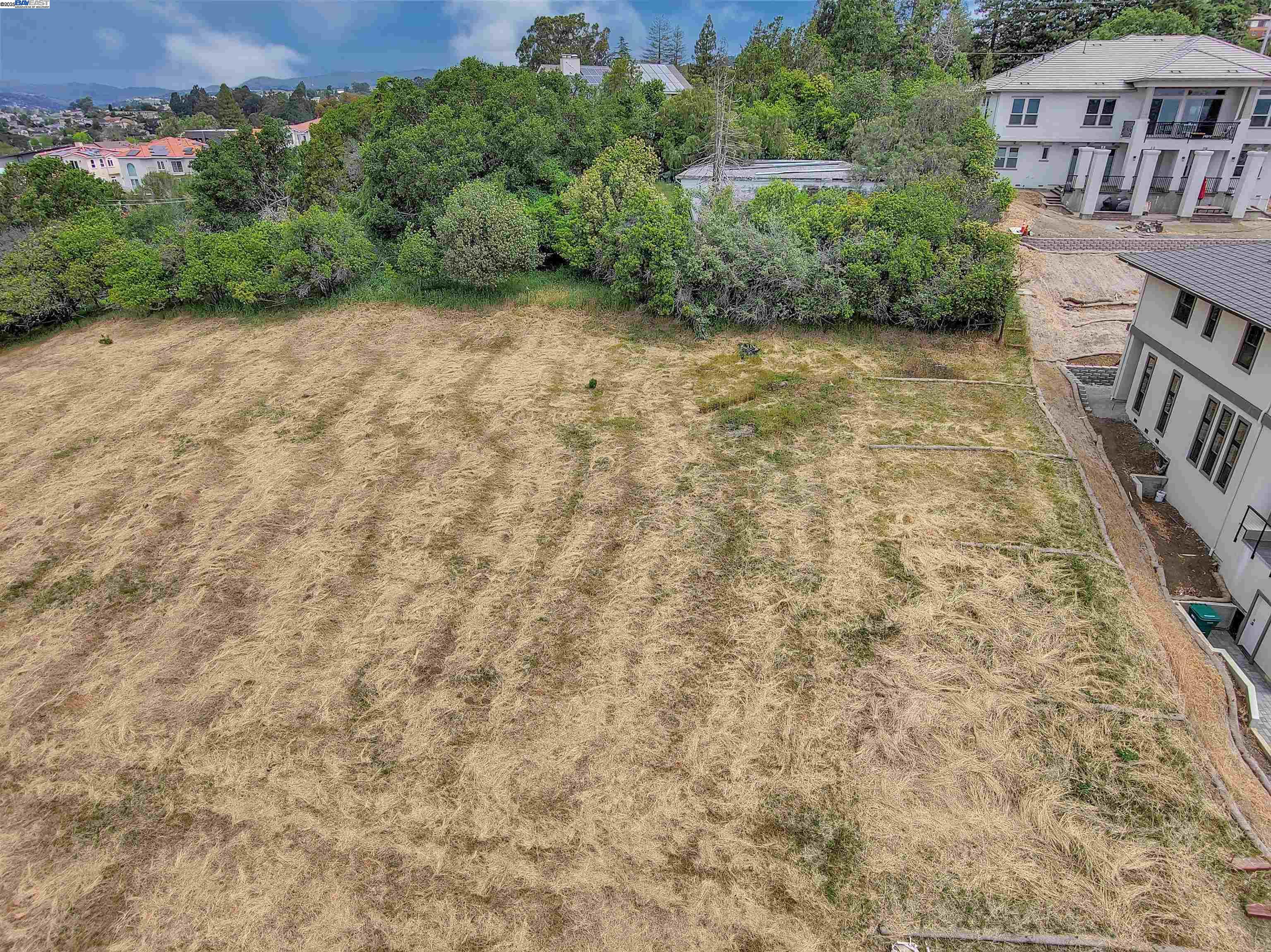 Detail Gallery Image 8 of 16 For 0 Hayward Blvd, Hayward,  CA 94542 - – Beds | – Baths