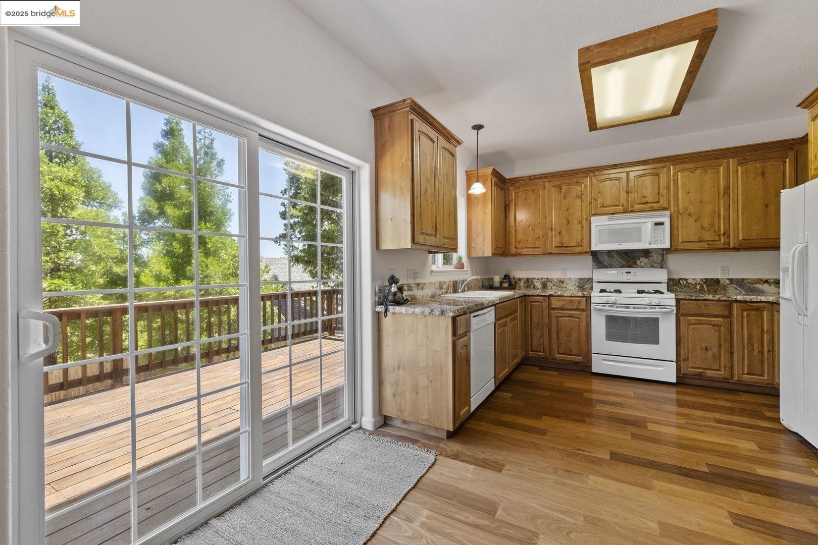 Detail Gallery Image 11 of 30 For 19907 Middle Camp Sugarpine Rd, Twain Harte,  CA 95383 - 3 Beds | 2/1 Baths
