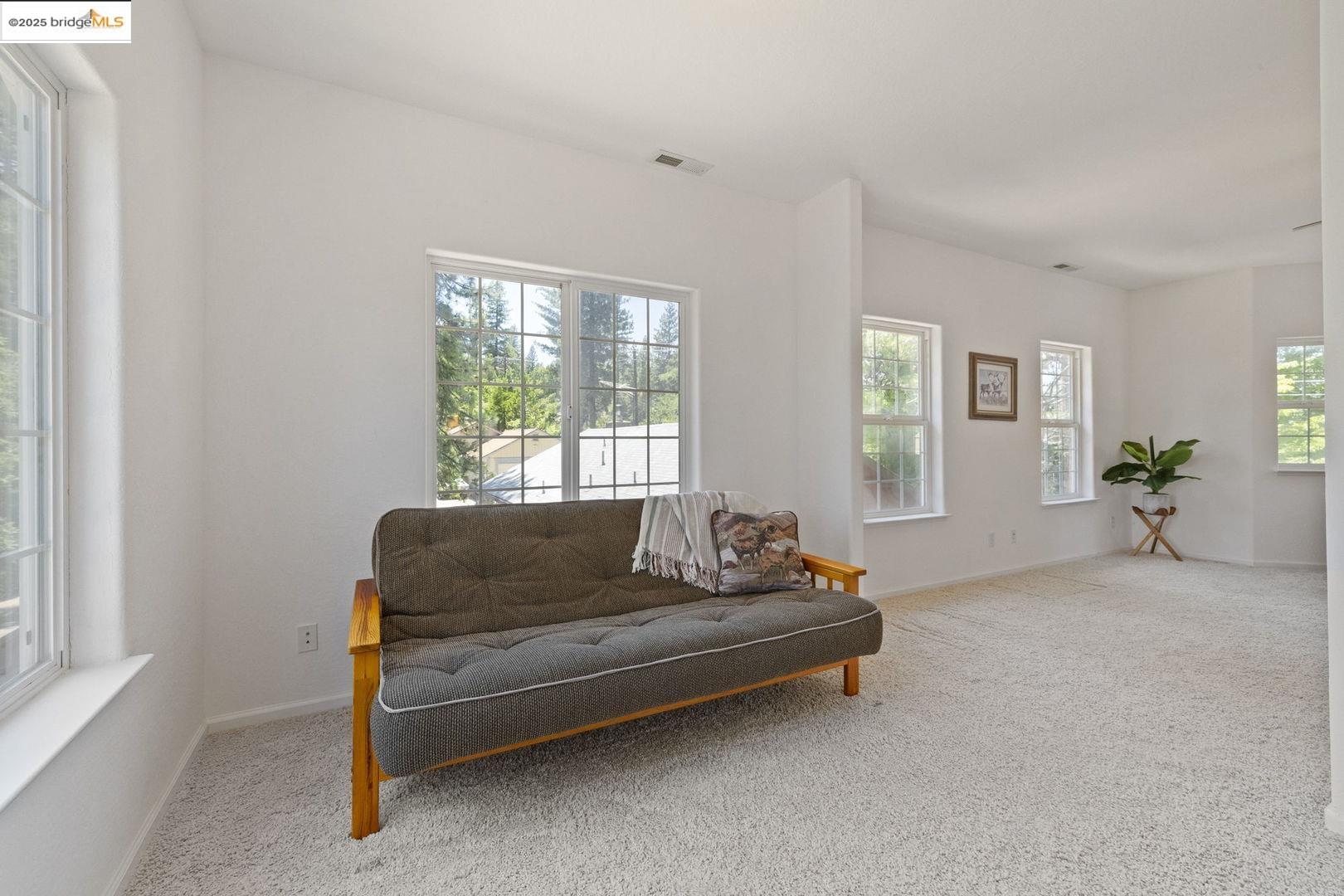 Detail Gallery Image 16 of 30 For 19907 Middle Camp Sugarpine Rd, Twain Harte,  CA 95383 - 3 Beds | 2/1 Baths