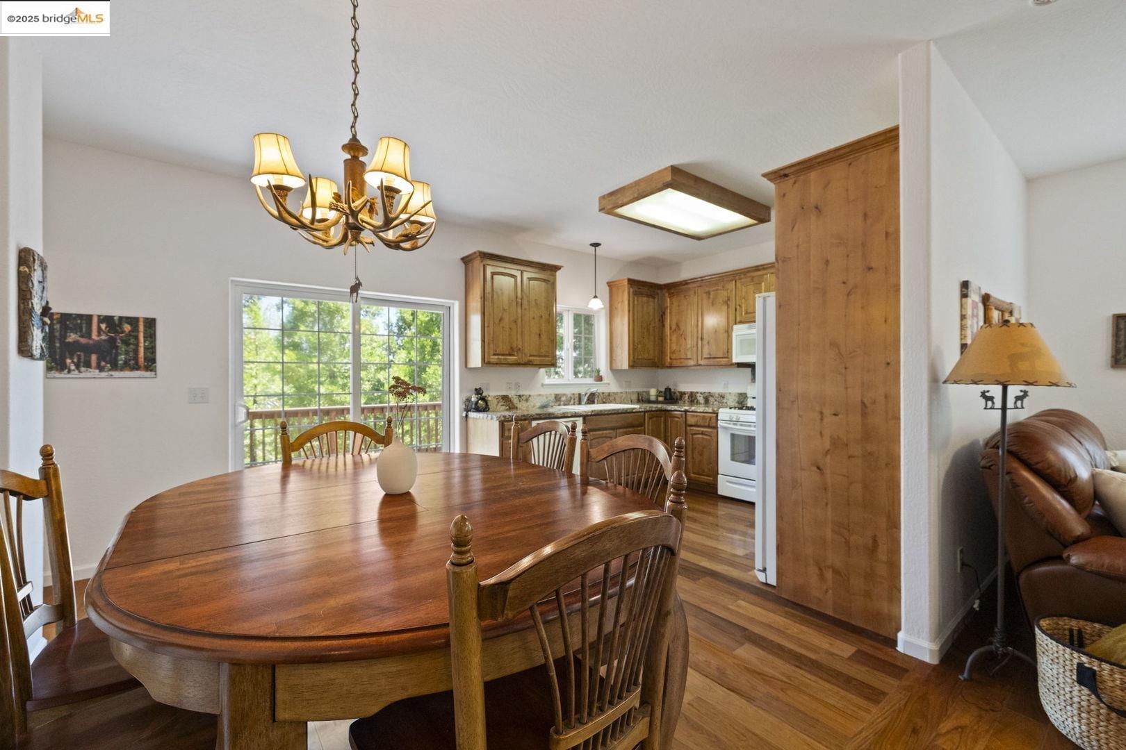 Detail Gallery Image 8 of 30 For 19907 Middle Camp Sugarpine Rd, Twain Harte,  CA 95383 - 3 Beds | 2/1 Baths
