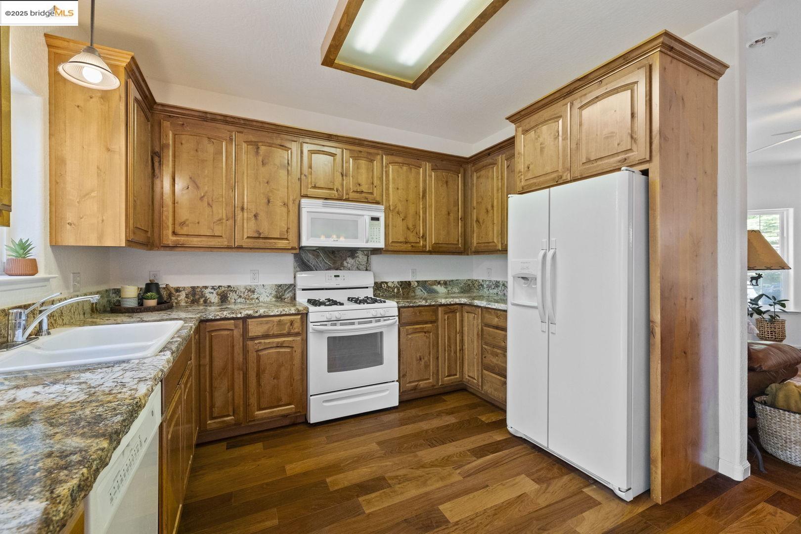 Detail Gallery Image 9 of 30 For 19907 Middle Camp Sugarpine Rd, Twain Harte,  CA 95383 - 3 Beds | 2/1 Baths