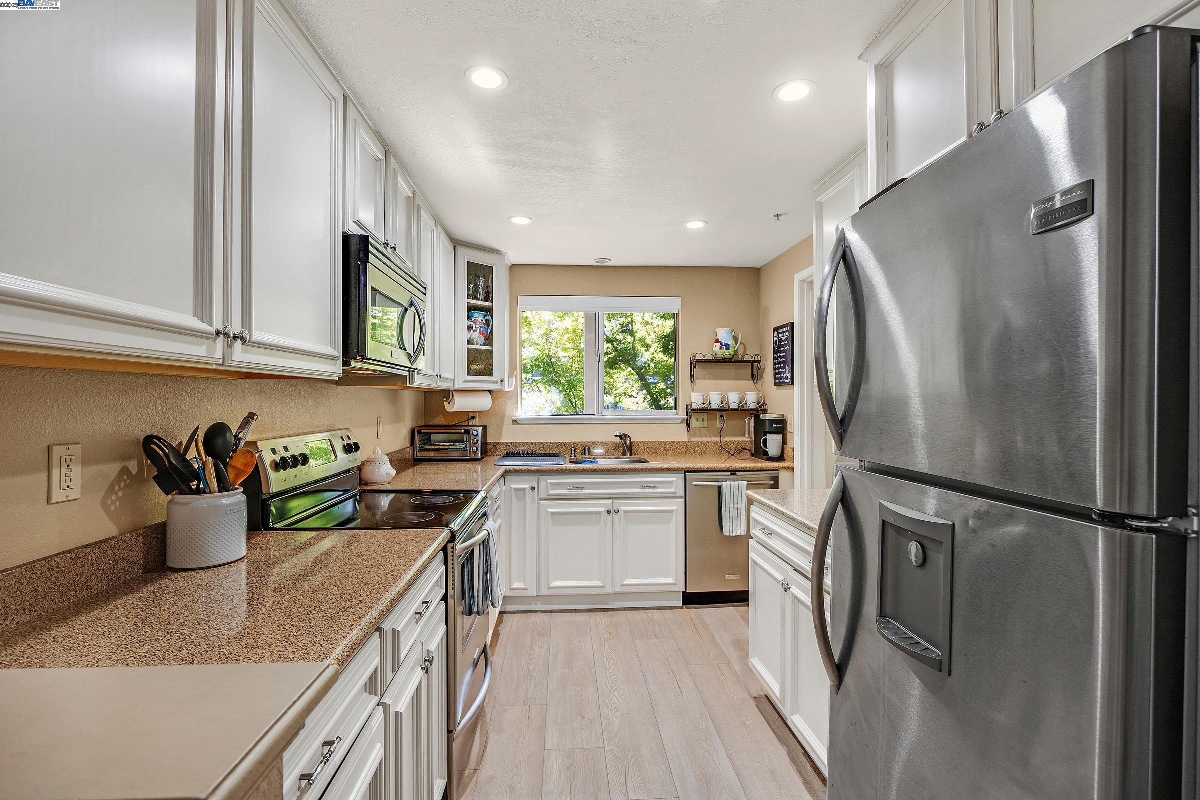 Photo #11: 41103612 Listing: Photo #11