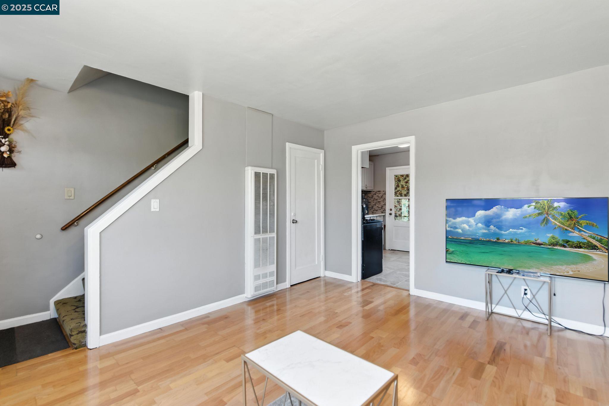 Photo #2: 41103614 Listing 