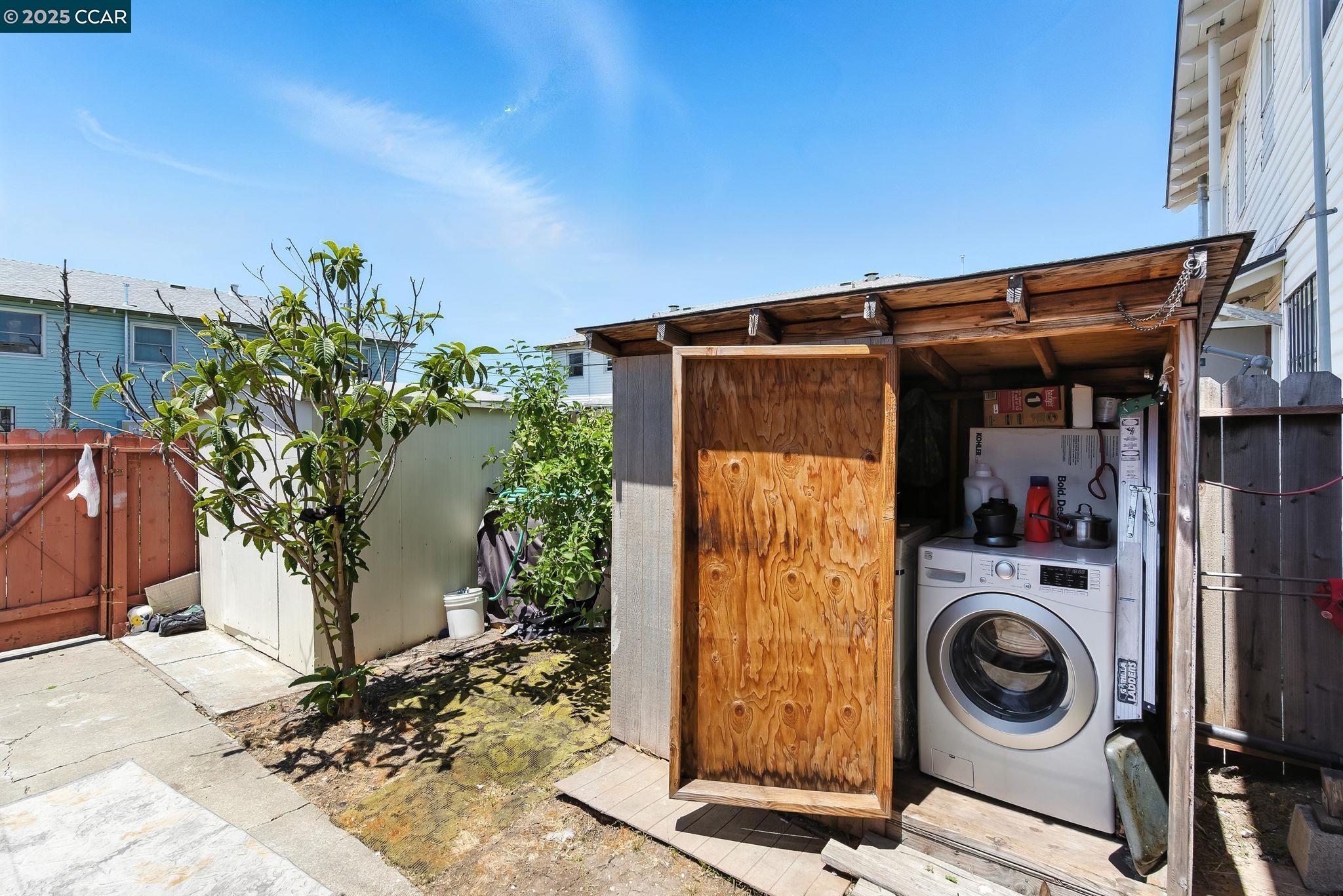 Detail Gallery Image 22 of 30 For 121 Collins Street, Richmond,  CA 94801 - 2 Beds | 1 Baths