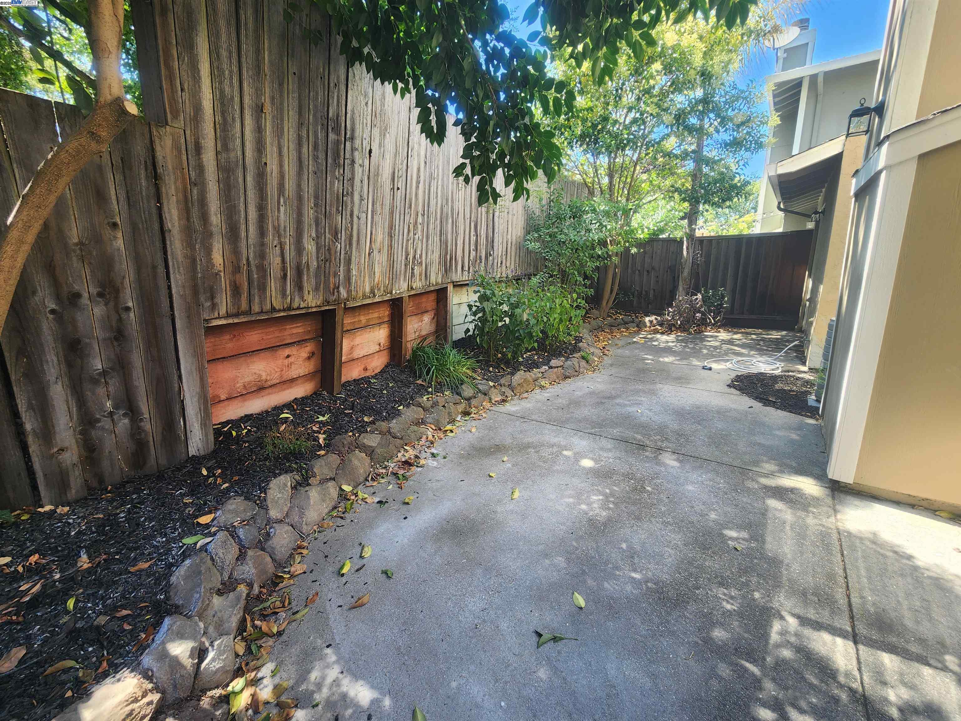 7536 Silvertree Ln, Dublin, California 94568, 2 Bedrooms Bedrooms, ,1 BathroomBathrooms,Residential Lease,For Rent,7536 Silvertree Ln,41103615