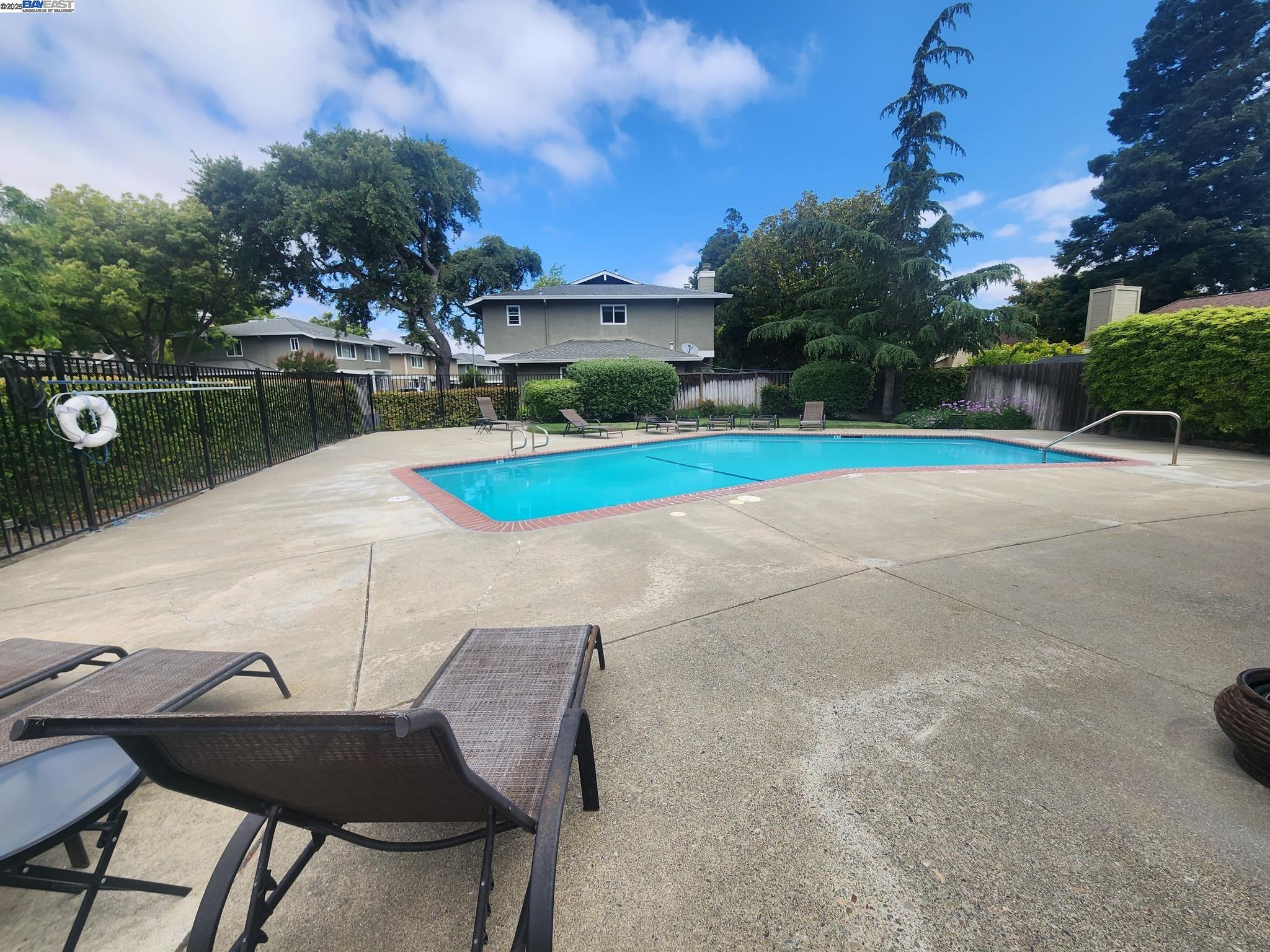7536 Silvertree Ln, Dublin, California 94568, 2 Bedrooms Bedrooms, ,1 BathroomBathrooms,Residential Lease,For Rent,7536 Silvertree Ln,41103615