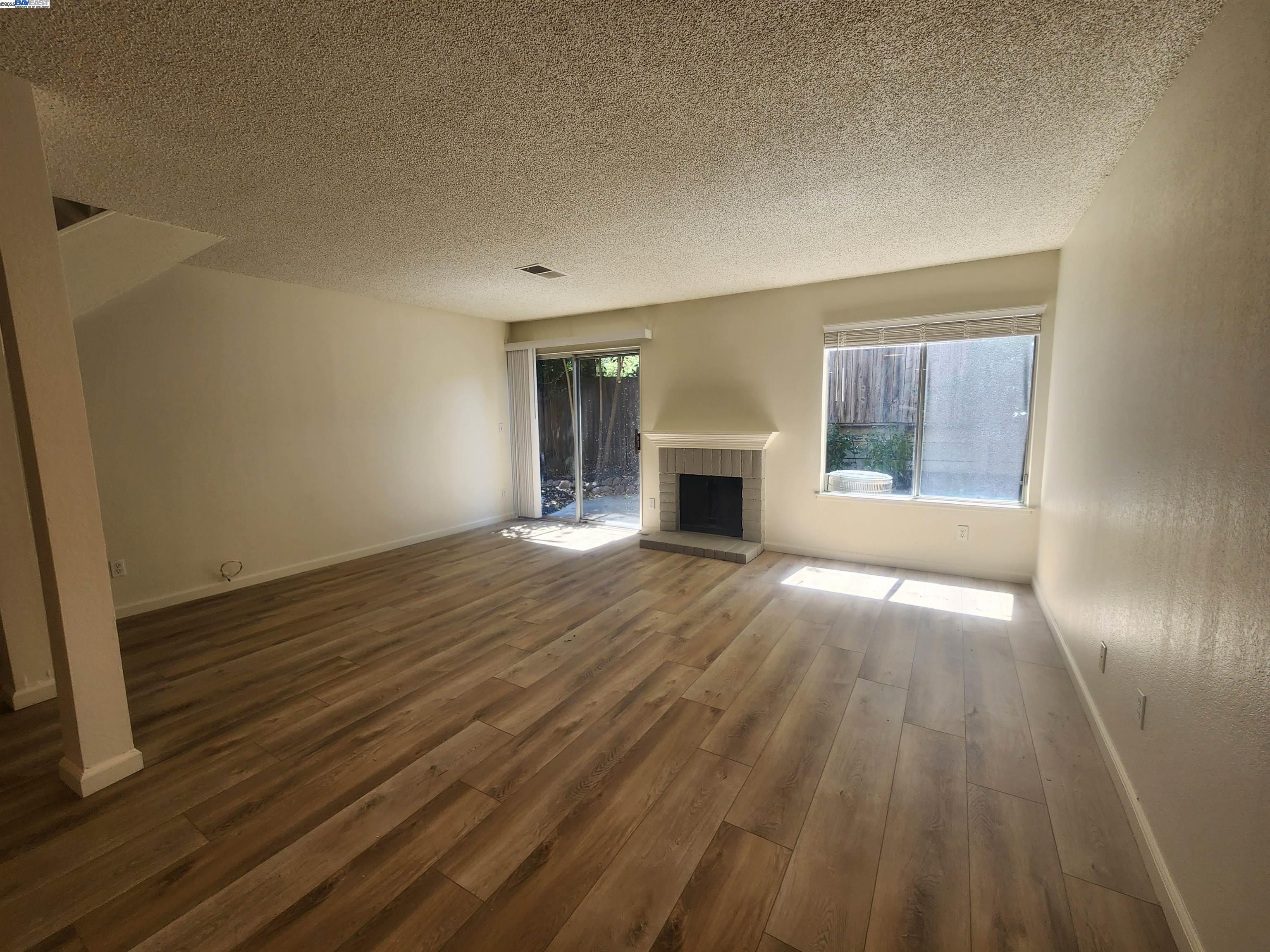 7536 Silvertree Ln, Dublin, California 94568, 2 Bedrooms Bedrooms, ,1 BathroomBathrooms,Residential Lease,For Rent,7536 Silvertree Ln,41103615