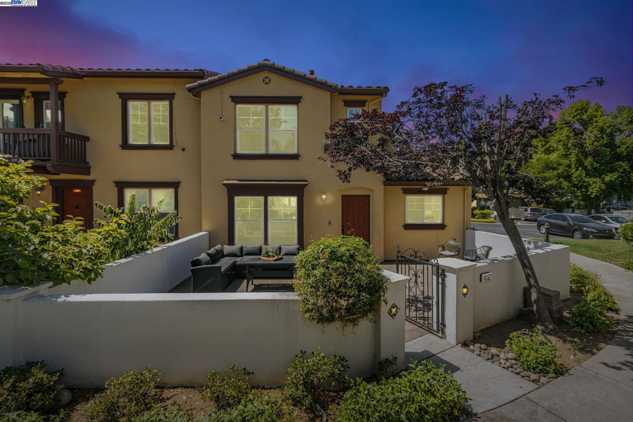 Detail Gallery Image 2 of 47 For 4182 Lautrec Dr, San Jose,  CA 95135 - 3 Beds | 2/1 Baths