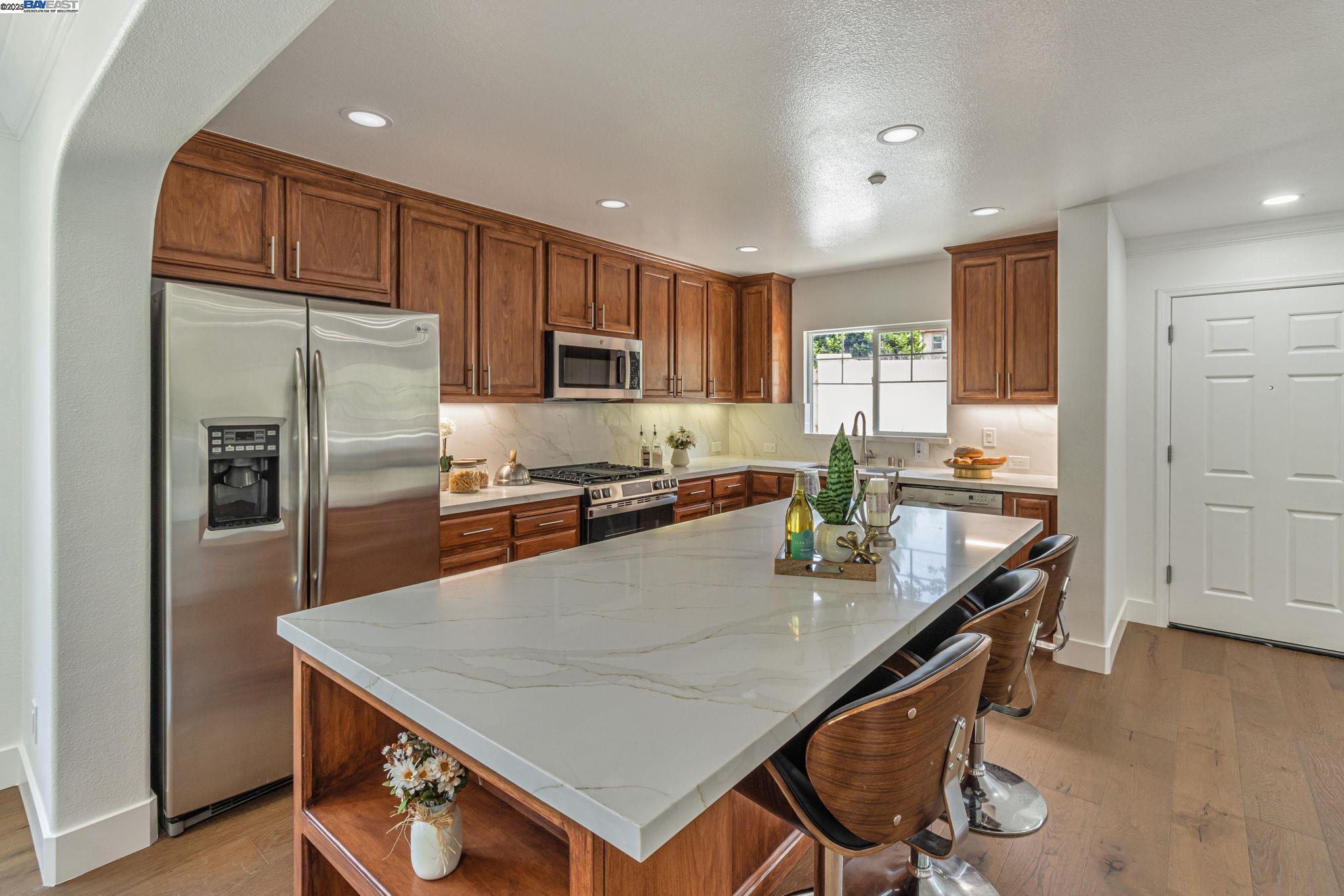 Detail Gallery Image 12 of 47 For 4182 Lautrec Dr, San Jose,  CA 95135 - 3 Beds | 2/1 Baths