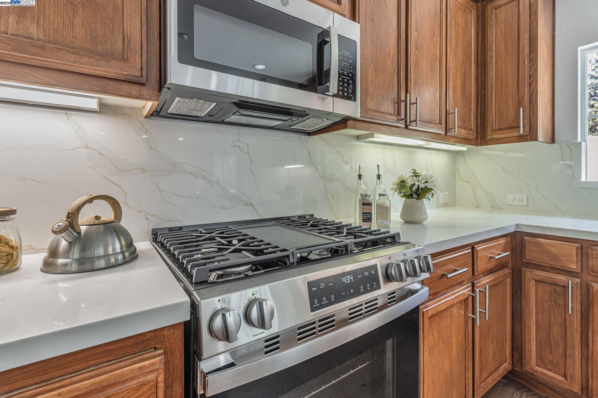 Detail Gallery Image 15 of 47 For 4182 Lautrec Dr, San Jose,  CA 95135 - 3 Beds | 2/1 Baths