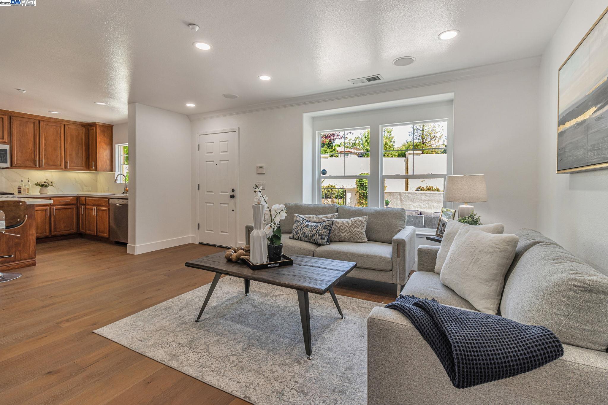 Detail Gallery Image 6 of 47 For 4182 Lautrec Dr, San Jose,  CA 95135 - 3 Beds | 2/1 Baths